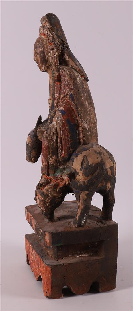 Kwanyin on an ox with traces of polychromy, China, Qing dynasty. - Image 4 of 4