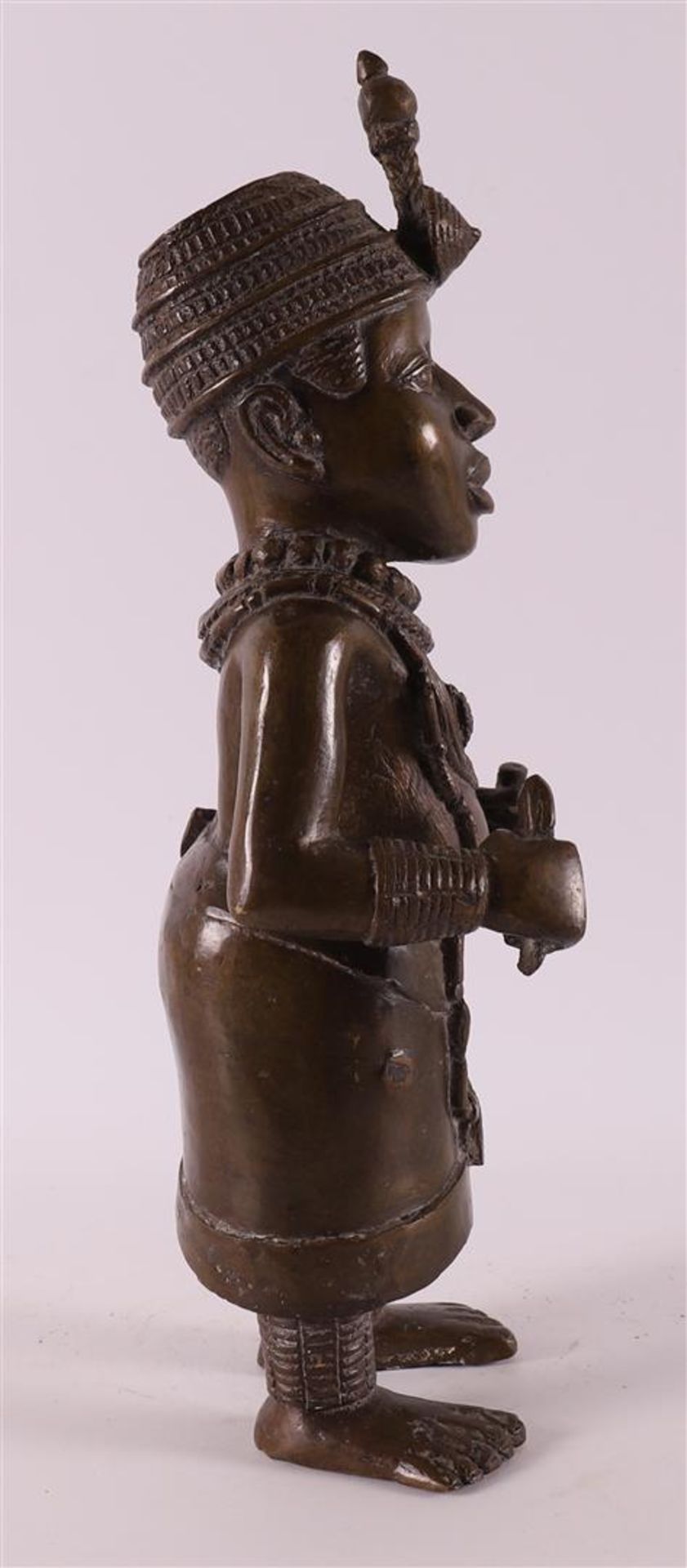 A brown patinated Benin bronze of dignitary, Africa, Nigeria, - Image 3 of 4