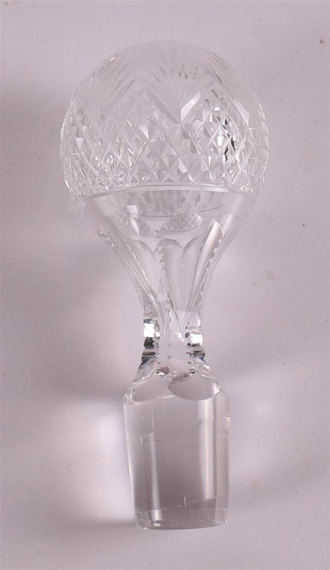 A clear crystal decanter with glasses, 1st half of the 20th century. - Bild 2 aus 3