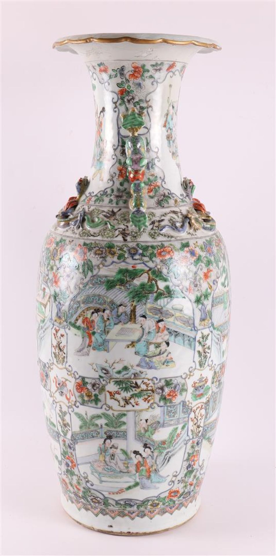 A porcelain baluster-shaped famille verte vase, China, 19th century. - Bild 10 aus 19
