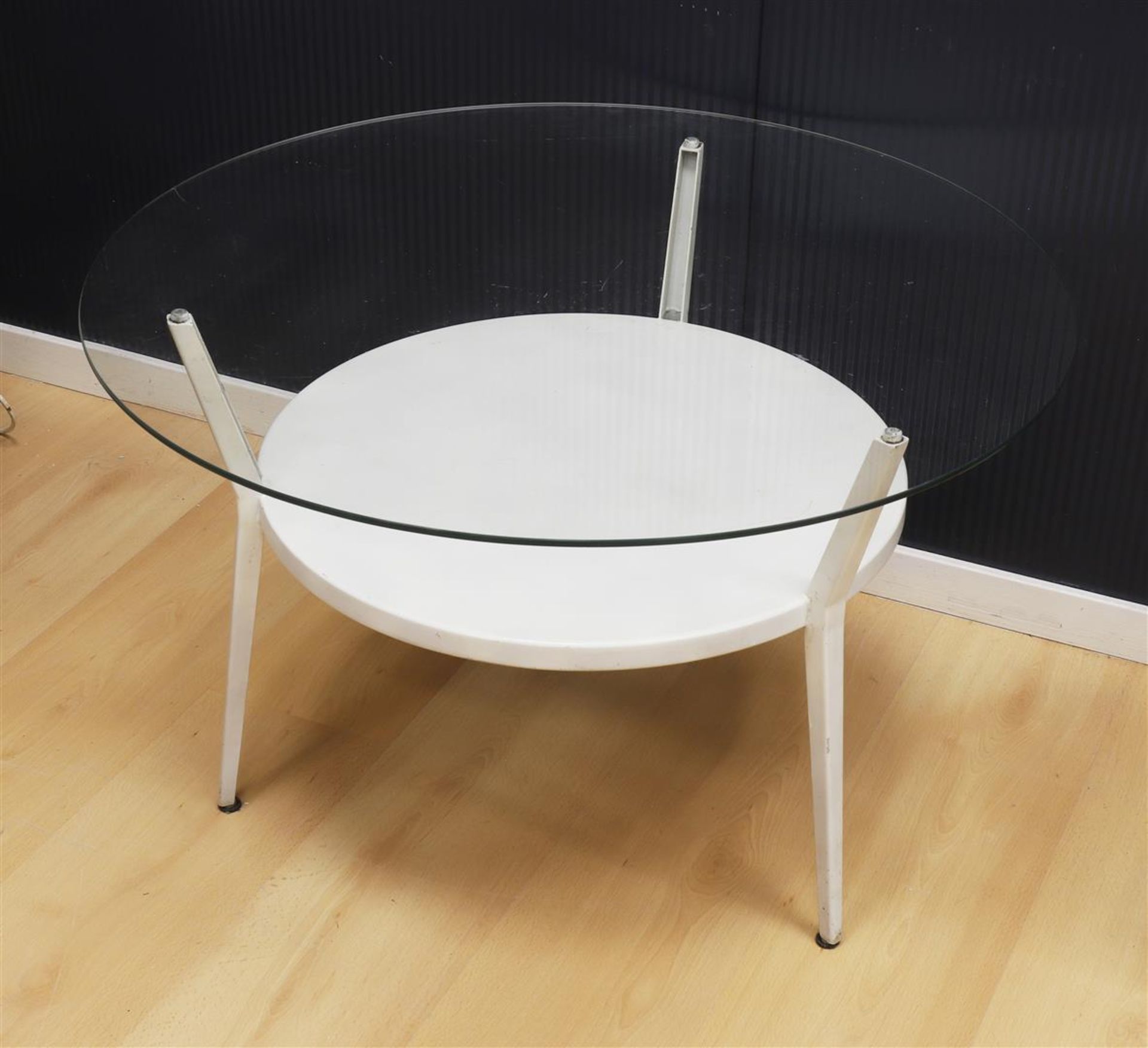 A metal coffee table 'roundabout', design: Friso Kramer 1959