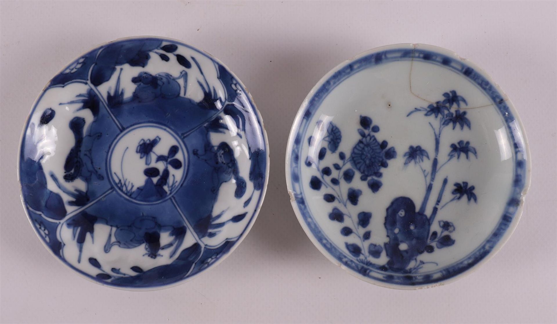 A lot of various blue/white porcelain, China/Japan, including 18th century. - Image 2 of 19