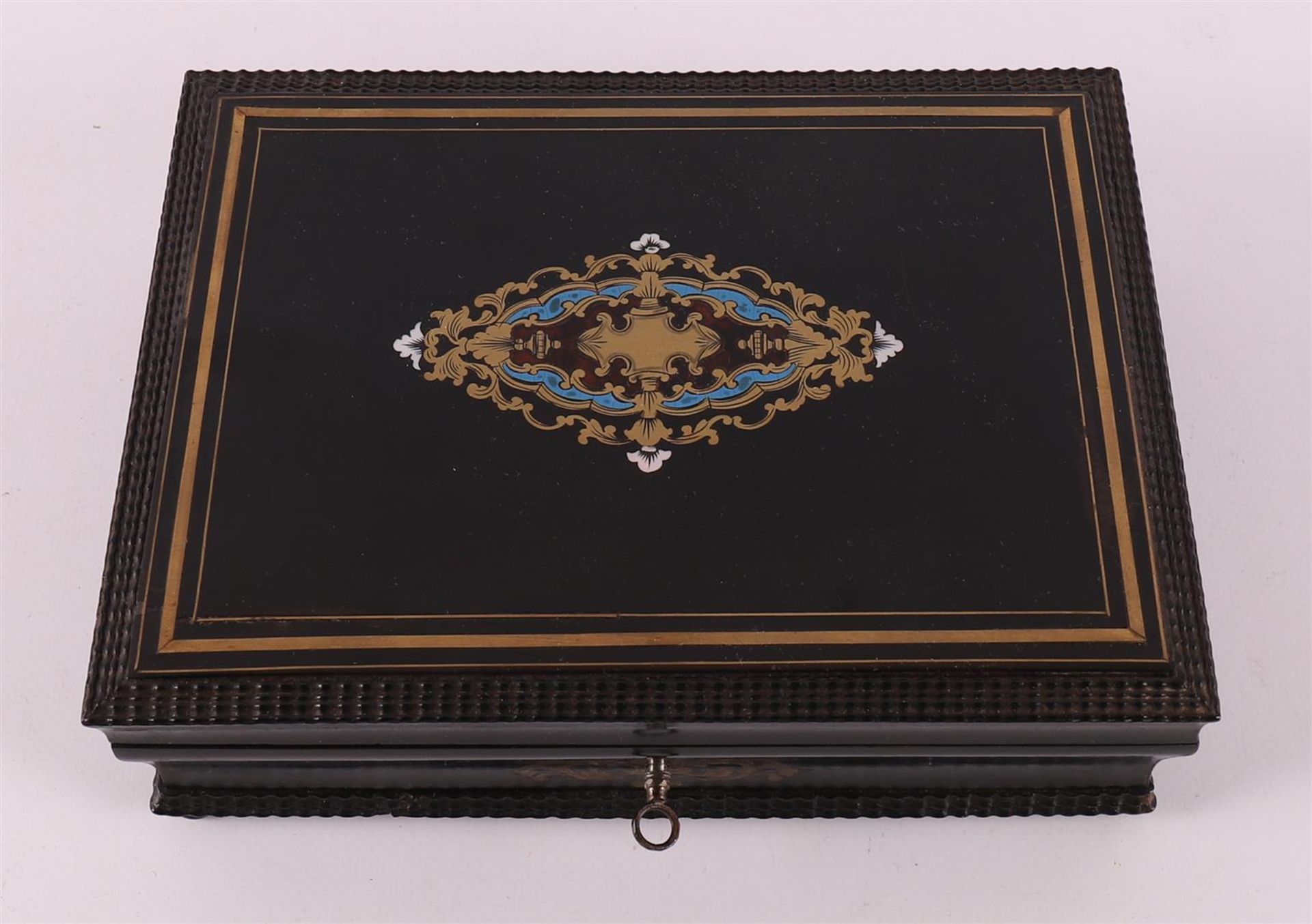 An ebony cassette with silver teaspoons + tea scoop, 19th century. - Image 5 of 5