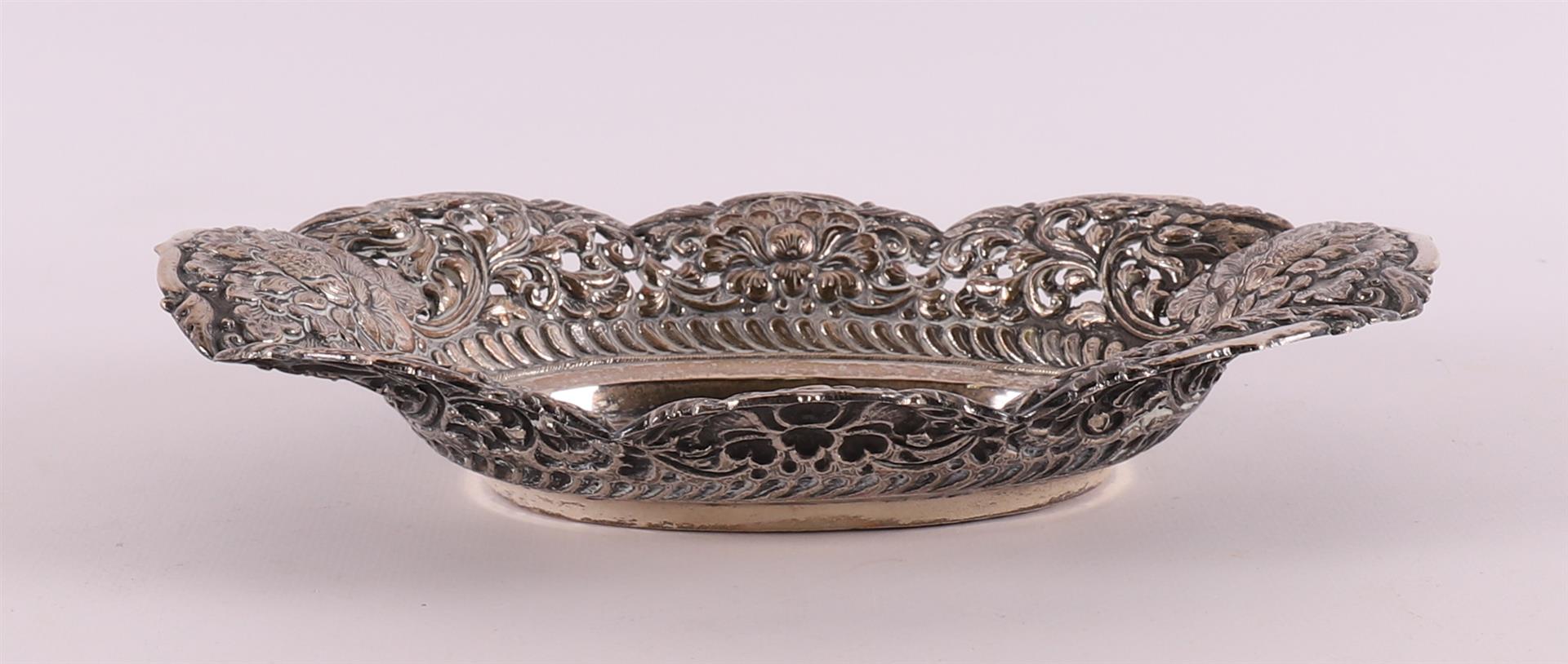 A Djokja 3rd grade 800/1000 silver oval bowl, 1st half 20th century. - Image 2 of 4