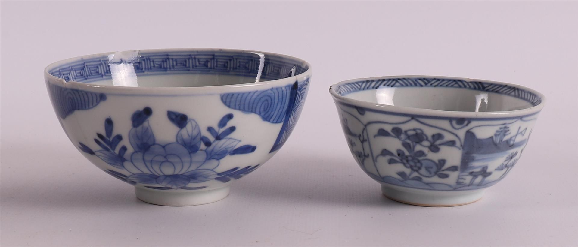 A lot of various blue/white porcelain, China/Japan, including 18th century. - Image 16 of 19