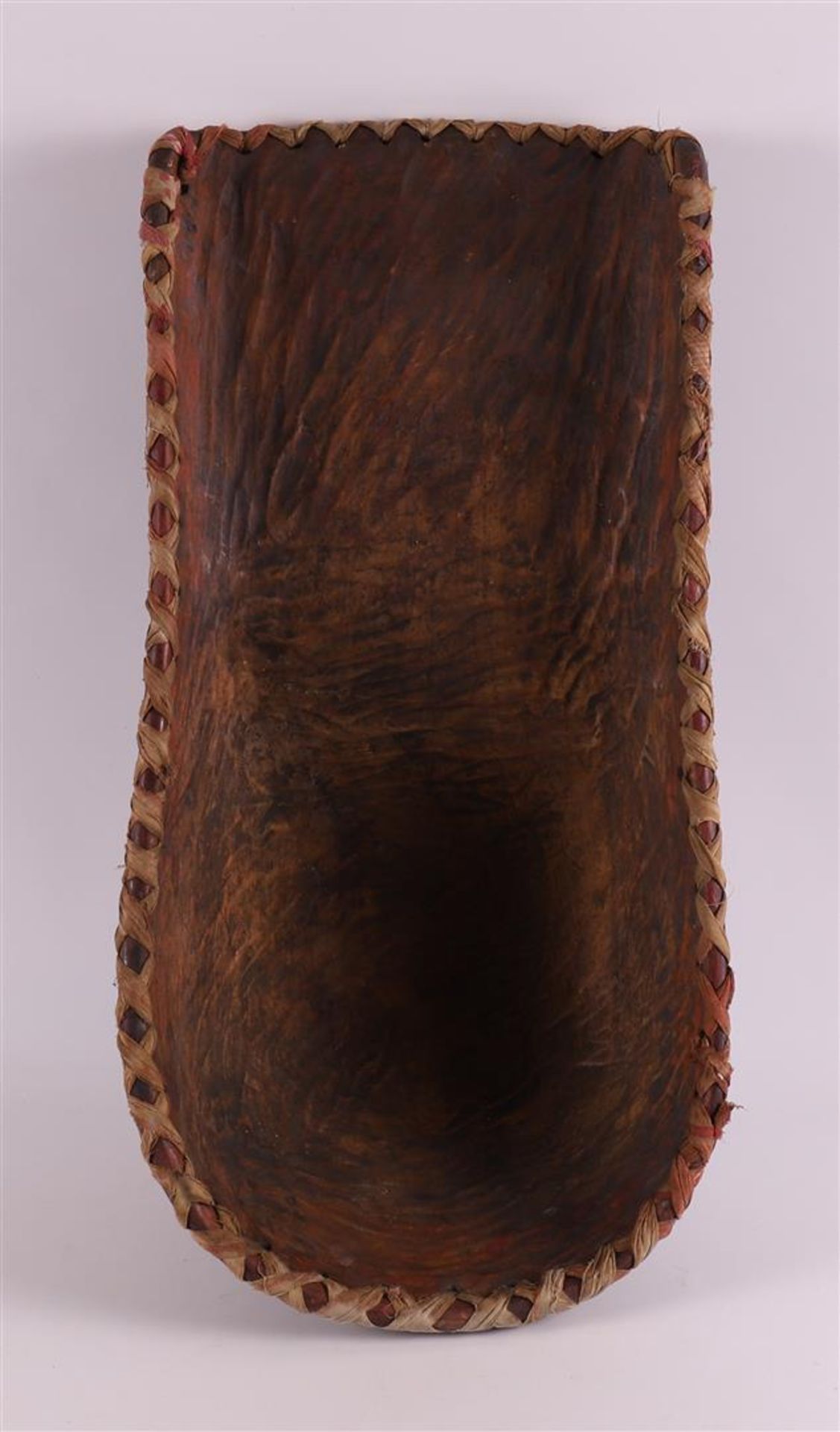 A wooden ceremonial belly mask 'Njorowe', Makondé, Mozambique/Tanzania, - Image 4 of 4