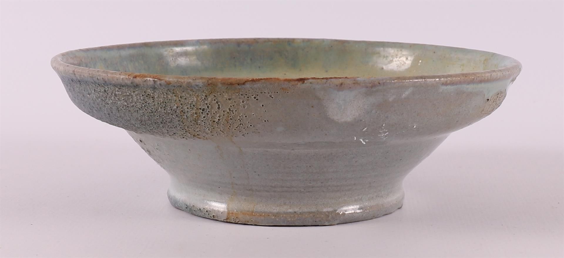 A gray/green glazed earthenware bowl, Chris Lanooy - Bild 4 aus 6