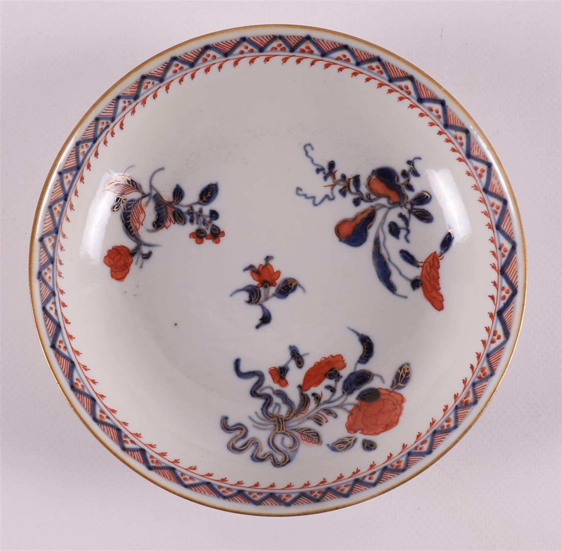 A lot of various Chinese porcelain, including 18th century. - Image 2 of 15