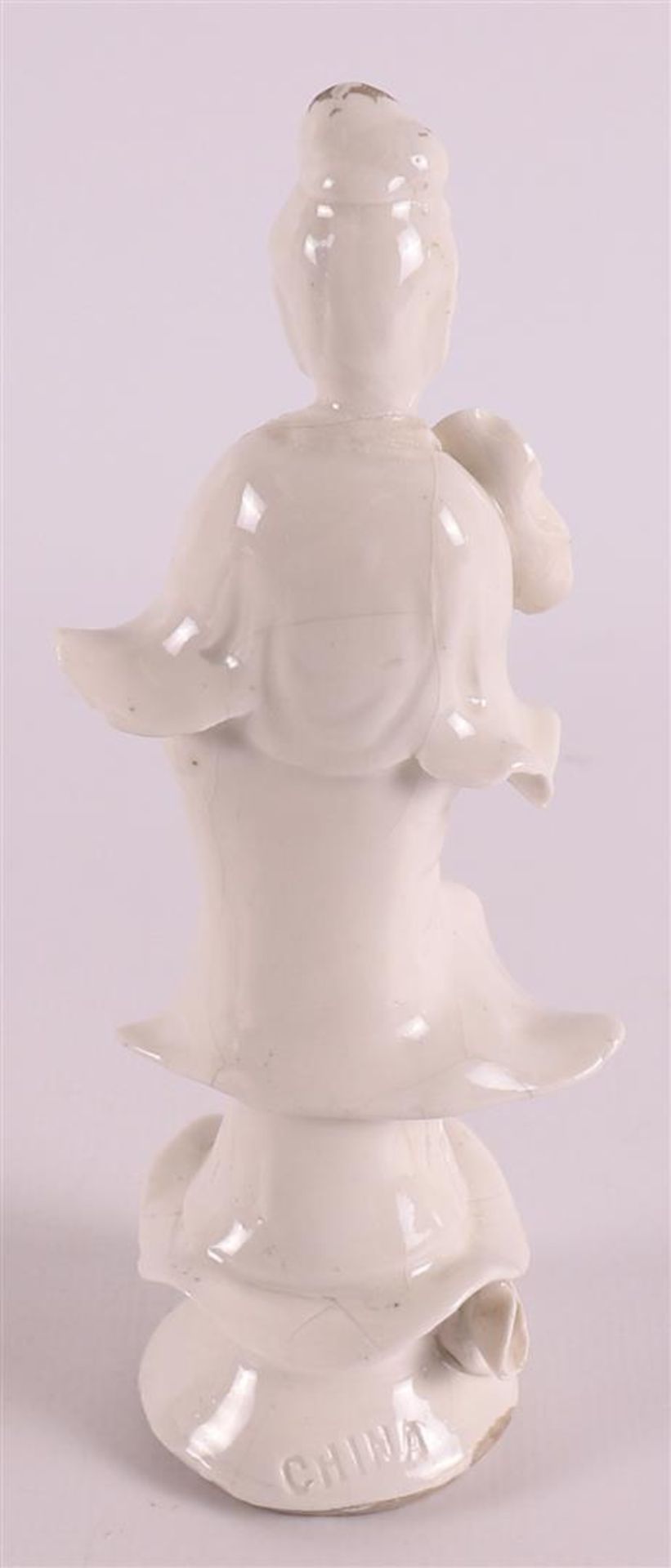 A lot of various Chinese porcelain, including Dog of Foo cencer, 18th century - Bild 15 aus 17