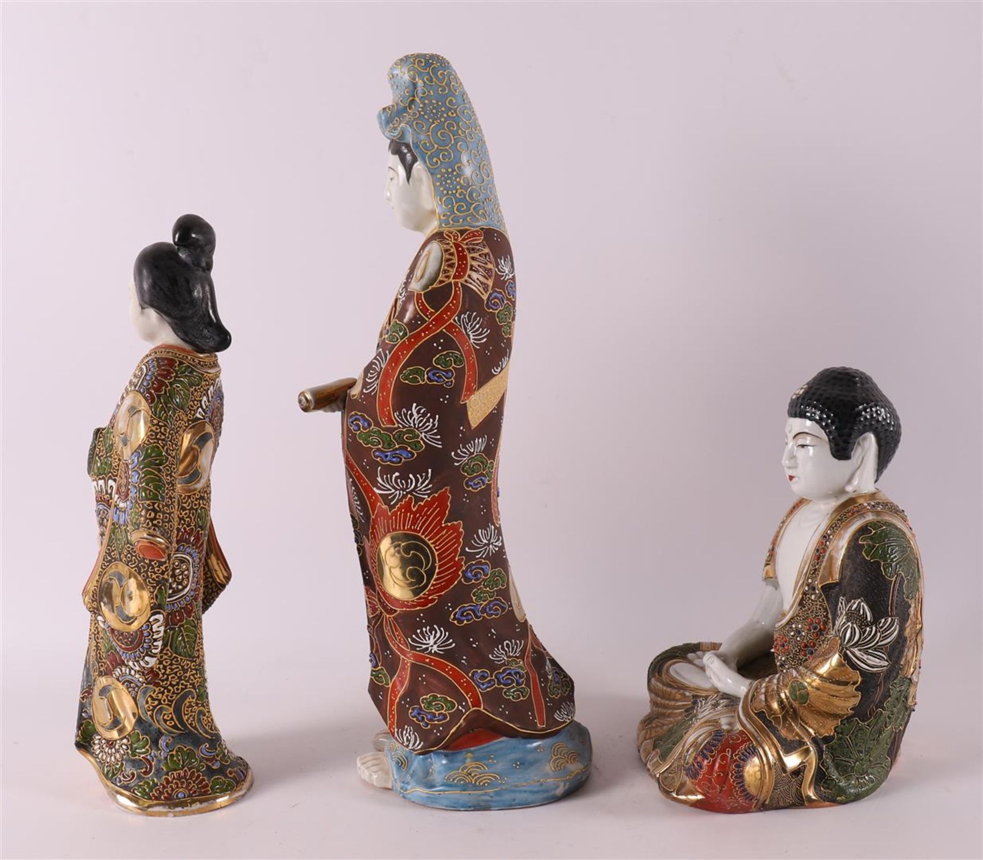 Four porcelain Satsuma figures, including geisha and Buddha, Japan, Meiji, 20th  - Image 4 of 11