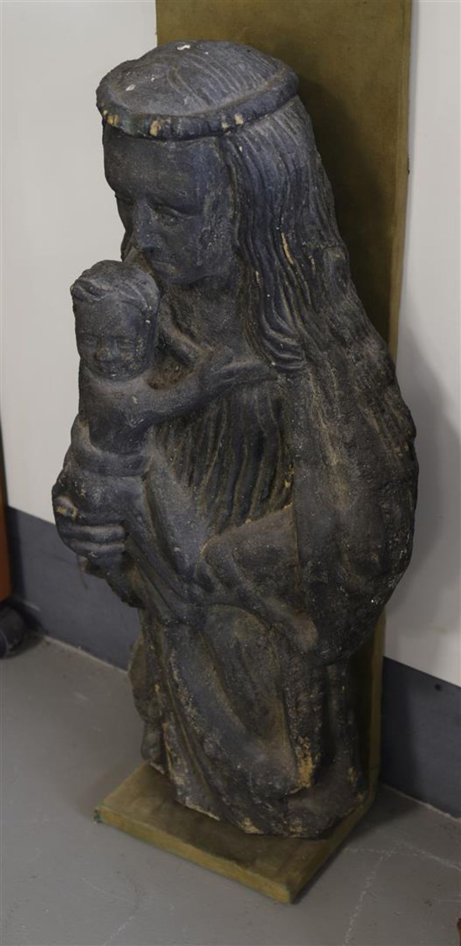 A sandstone sculpture of Mary with child, Southern Netherlands, ca. 1930 - Image 2 of 3