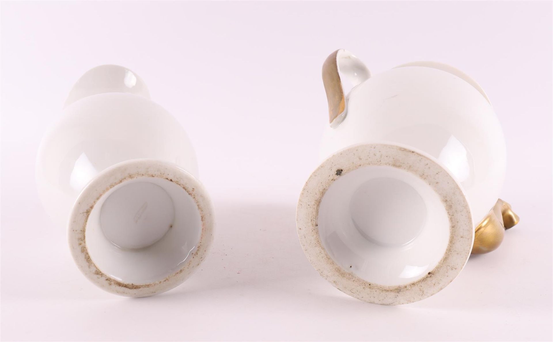 A porcelain Empire model coffee pot and milk jug, 1st quarter 19th century. - Image 6 of 6