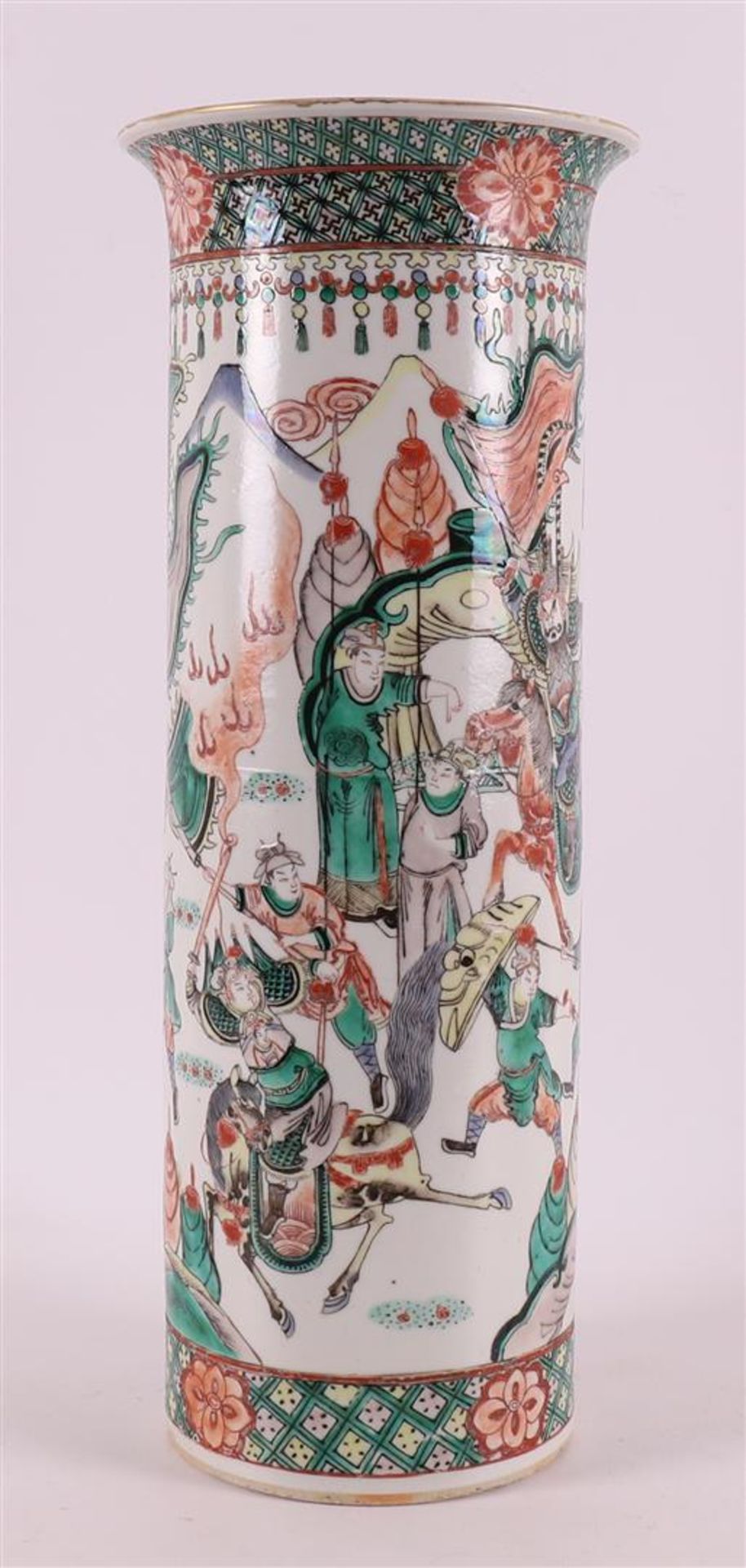 A cylindrical porcelain famille verte vase, China, circa 1900. - Image 2 of 8