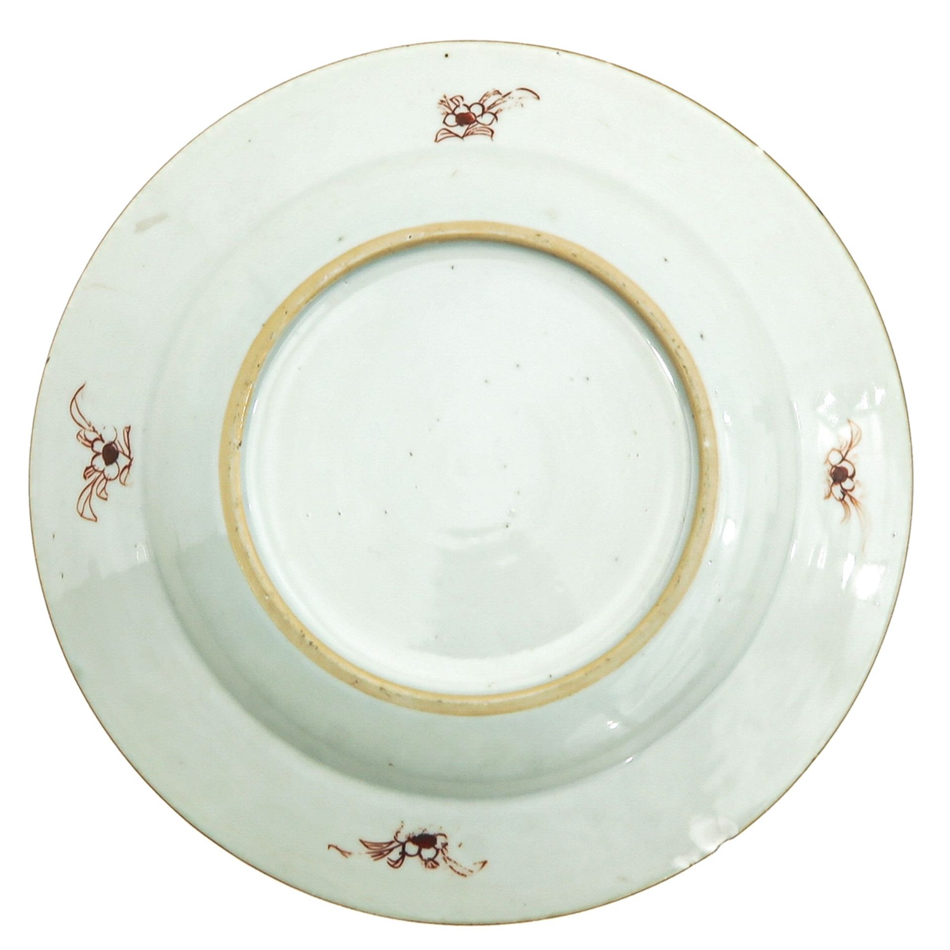 A Series of 3 Famille Rose Plates - Bild 4 aus 10