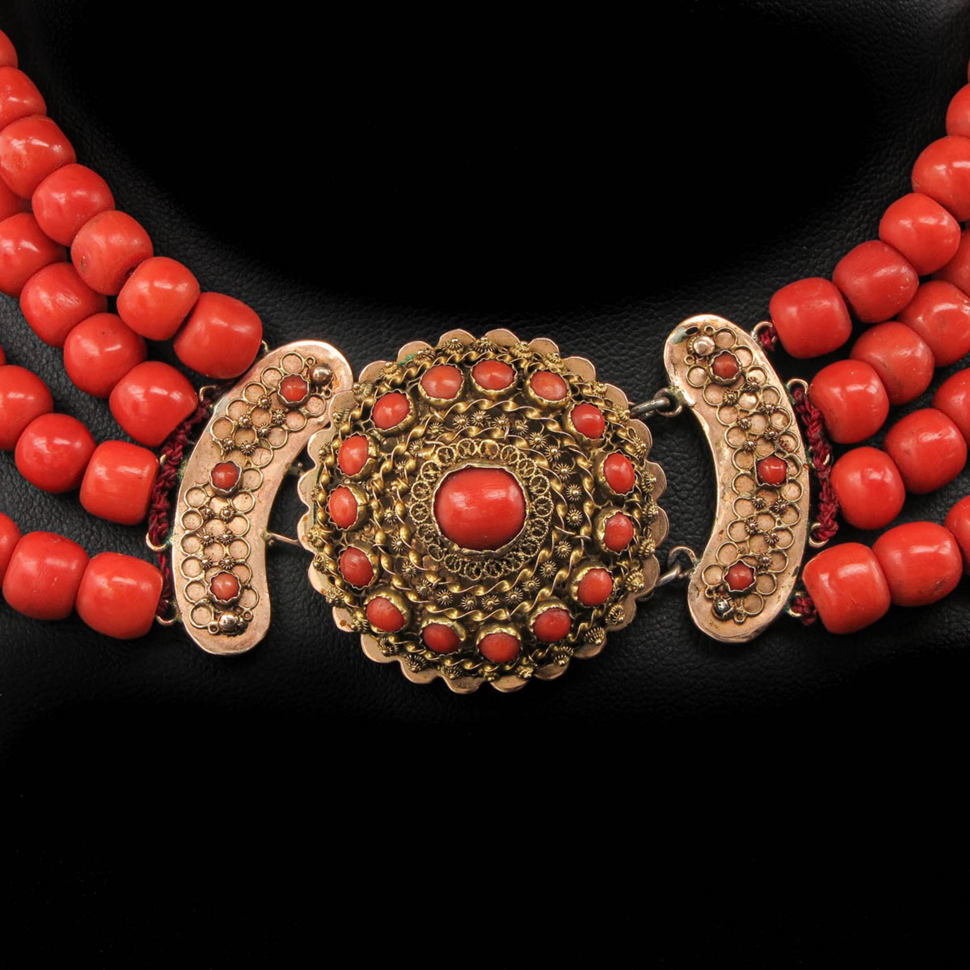 A 19th Century Red Coral Necklace - Bild 2 aus 5