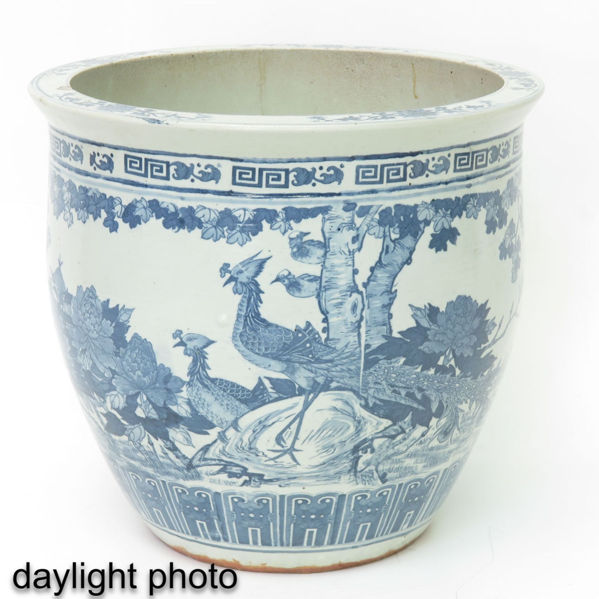 A Blue and White Fish Bowl - Image 7 of 9