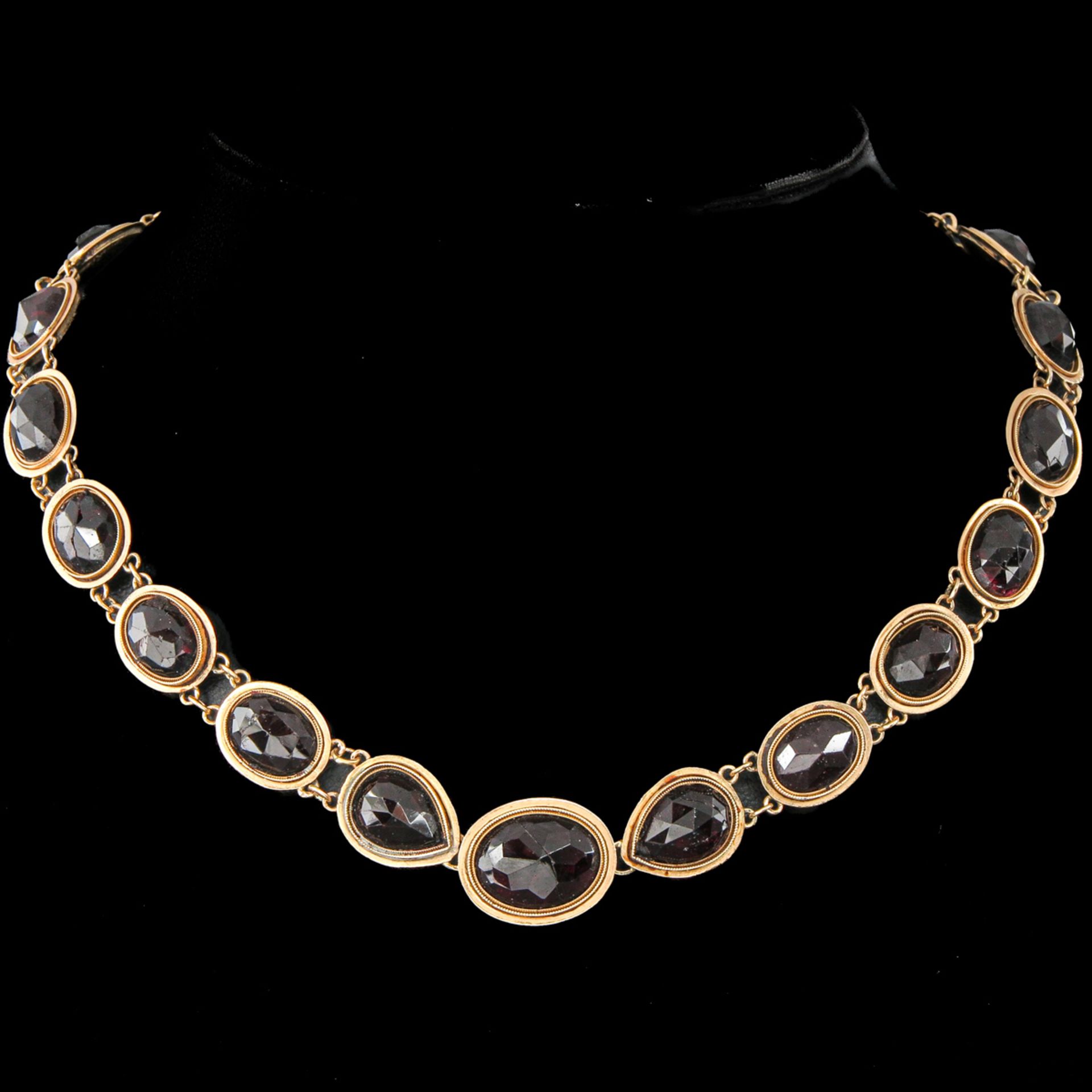 A 14KG Garnet Necklace