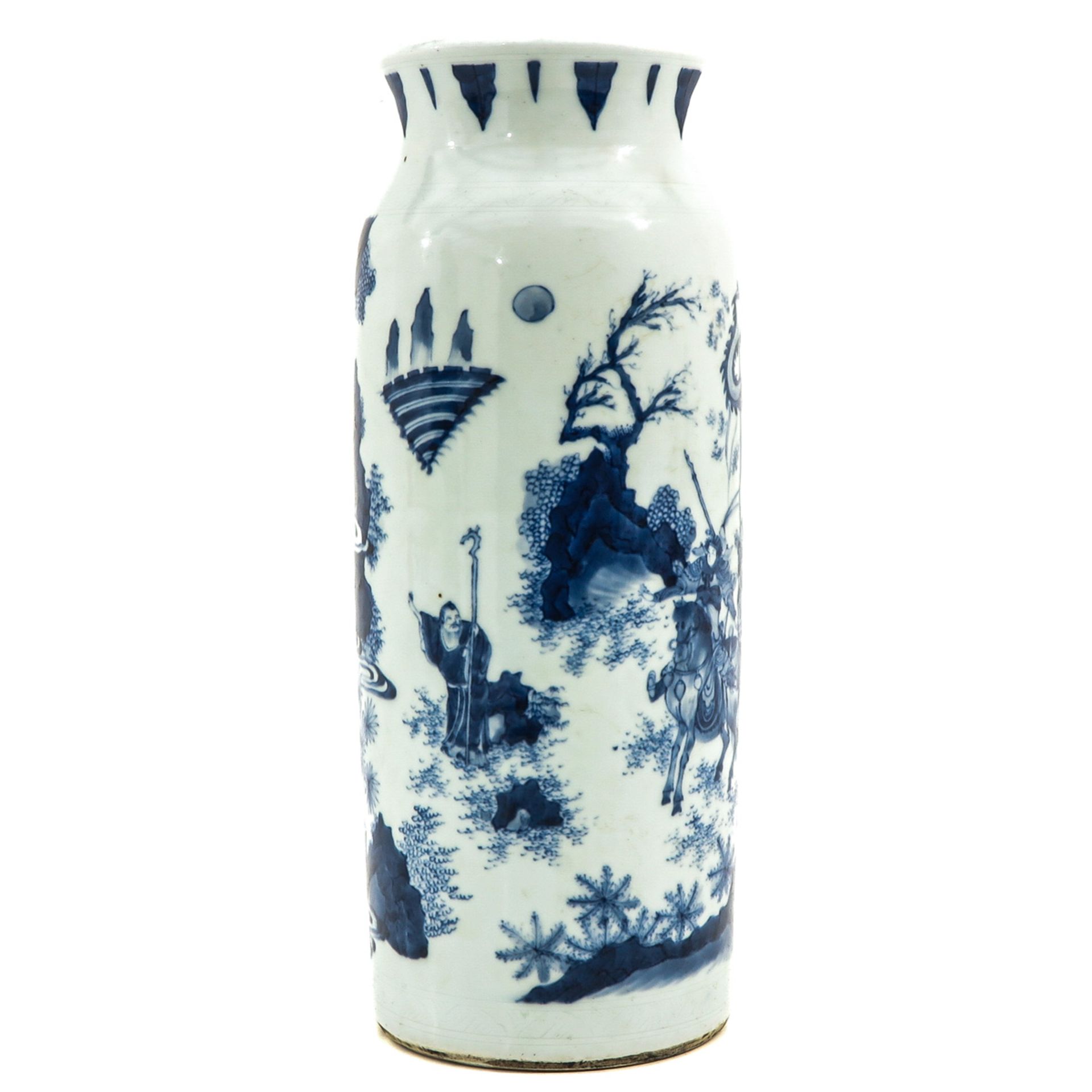 A Blue and White Roll Wagon Vase - Image 4 of 9