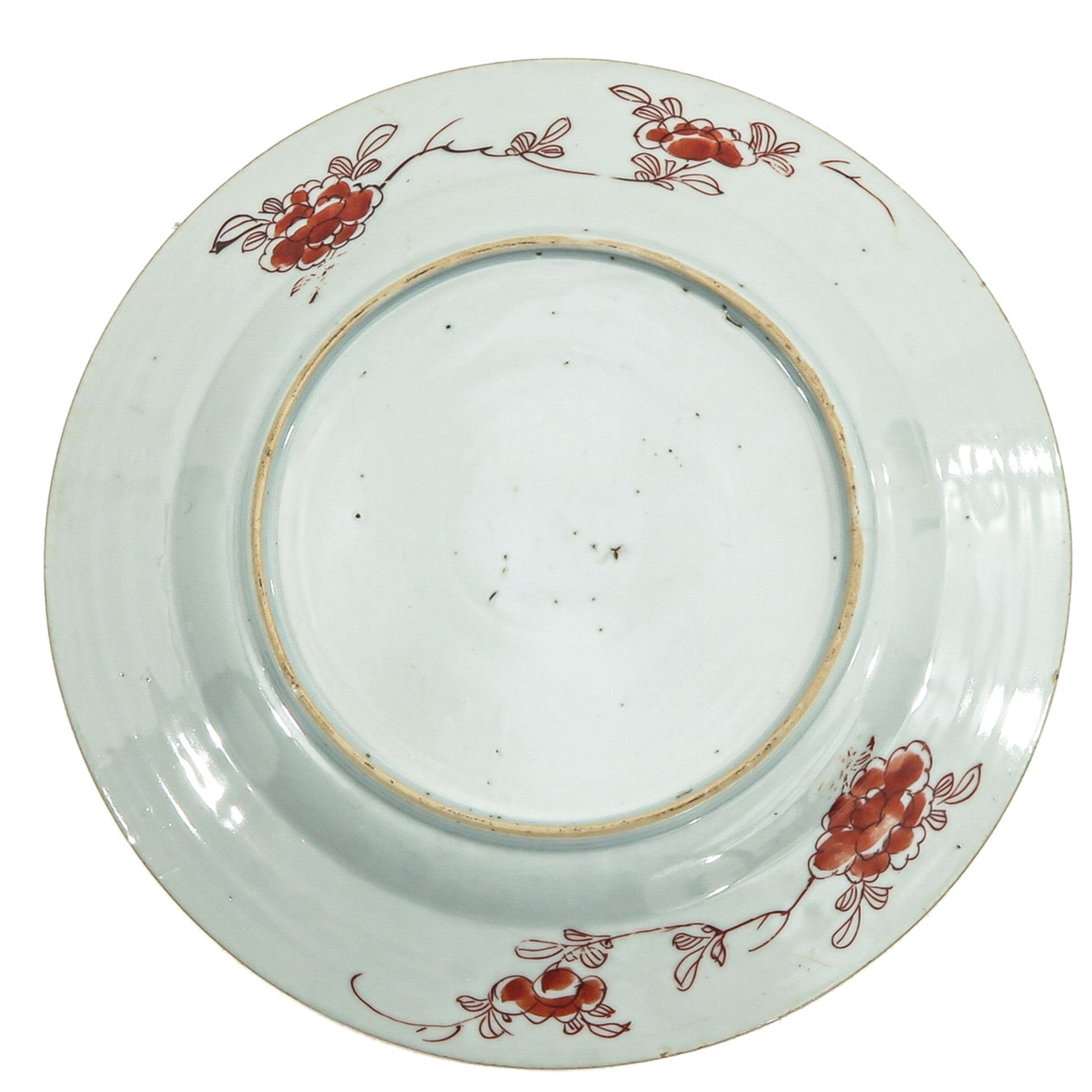 A Pair of Famille Rose Plates - Image 6 of 9