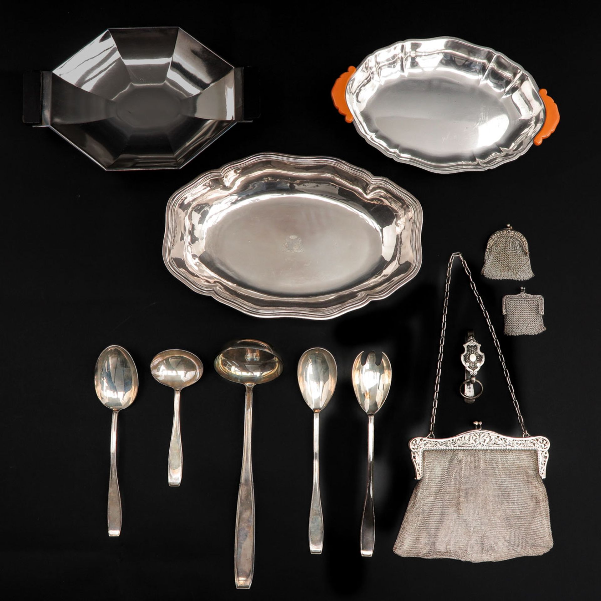 A Collection of Silver and Silver Plate - Bild 7 aus 10