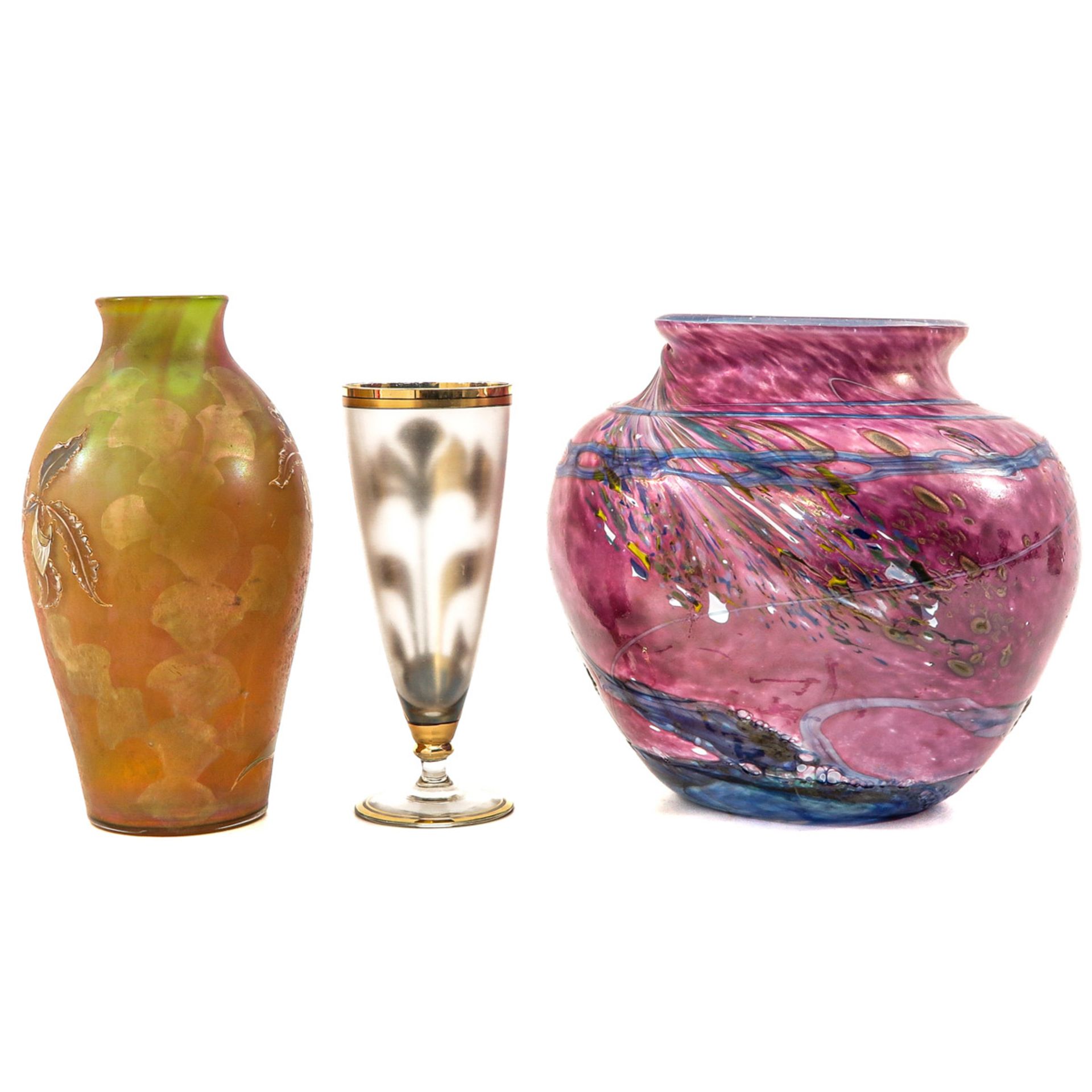 A Collection of 3 Vases - Image 3 of 9