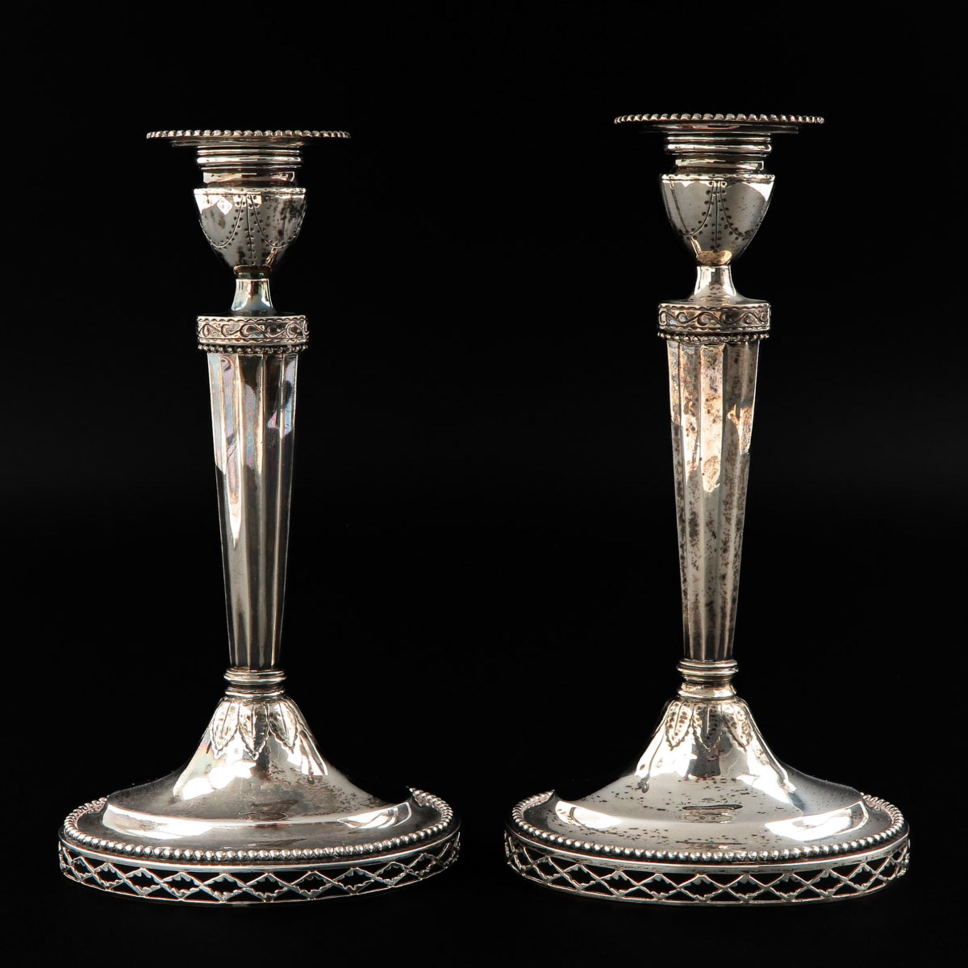 A Pair of Silver Candlesticks - Image 4 of 10