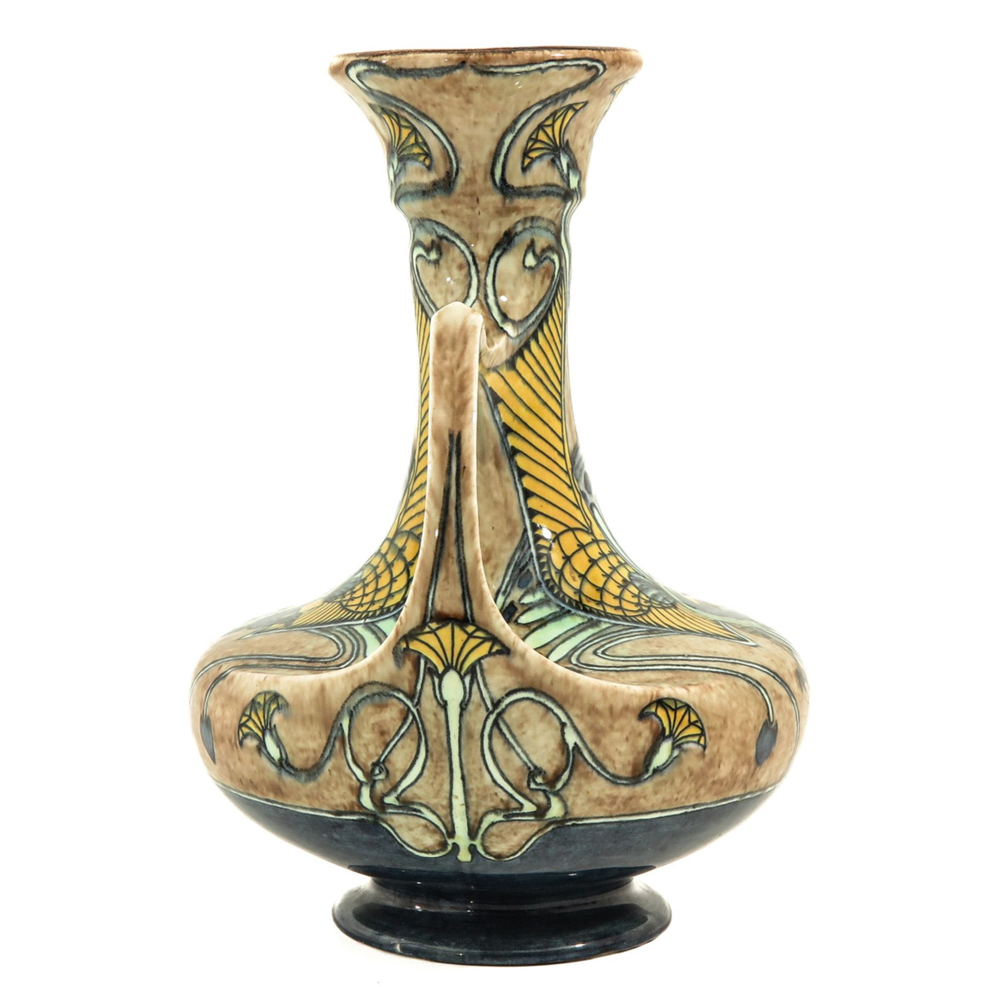 A Pottery Vase - Bild 4 aus 8