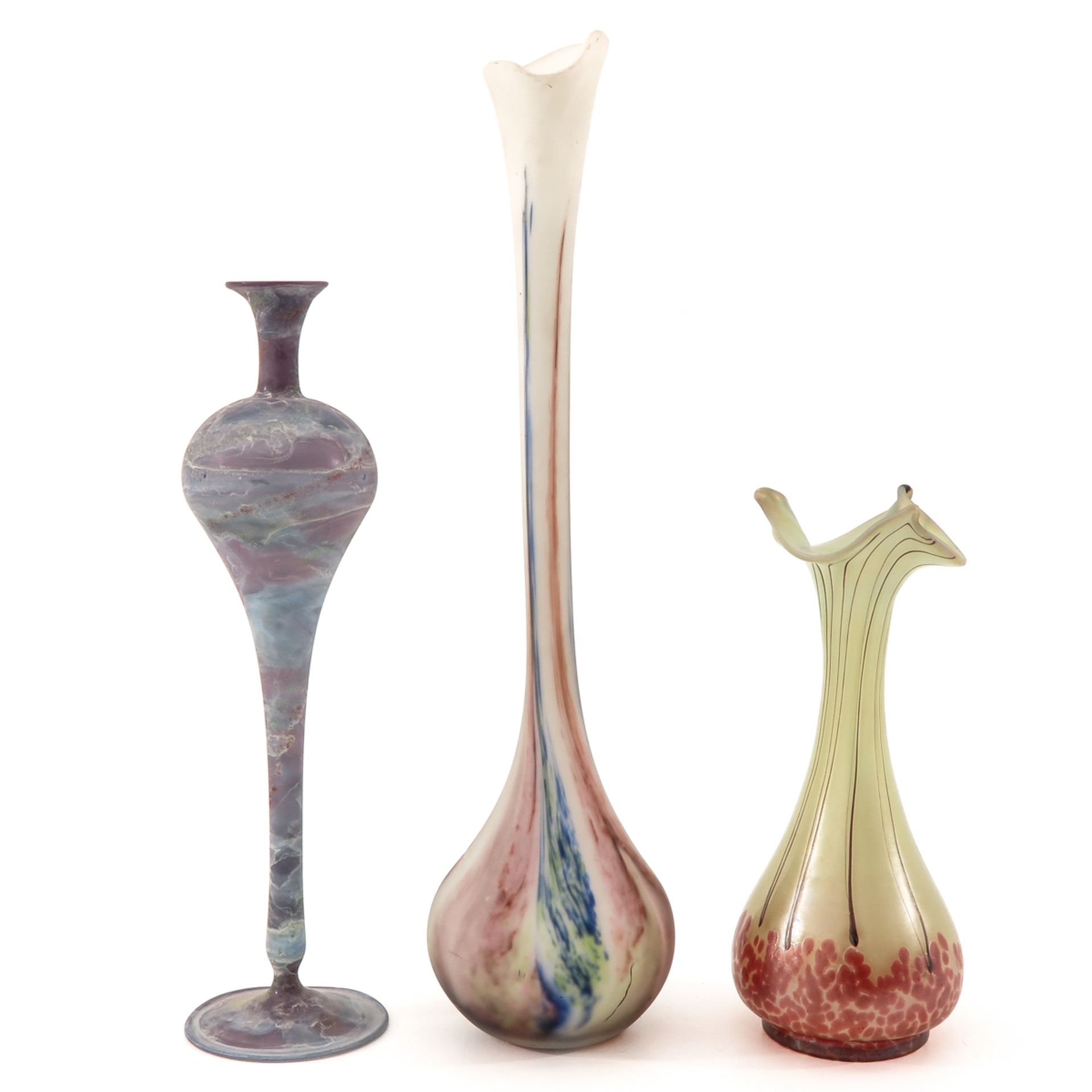A Collection of 3 Vases - Image 4 of 10