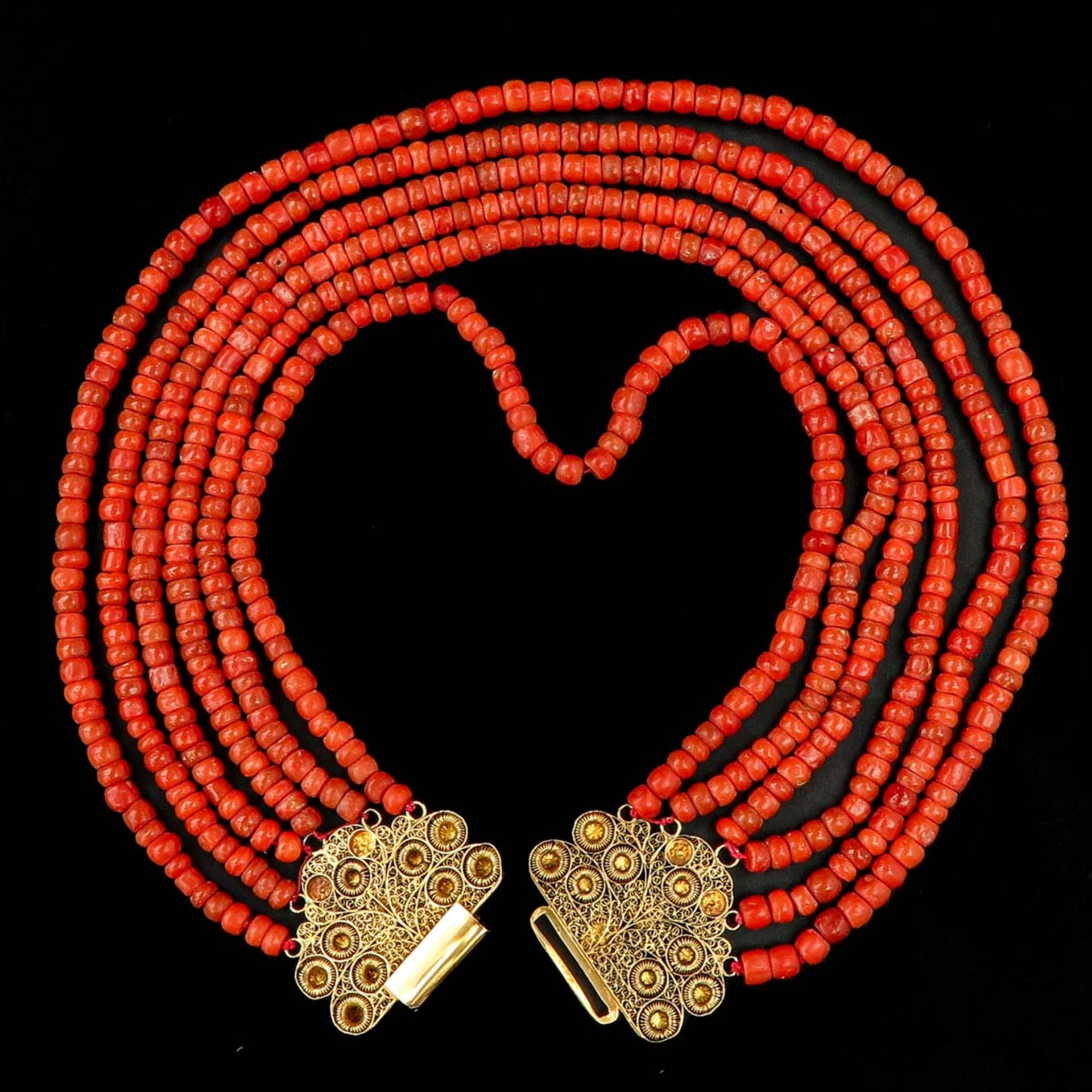 A 19th Century Red Coral Necklace - Image 4 of 6