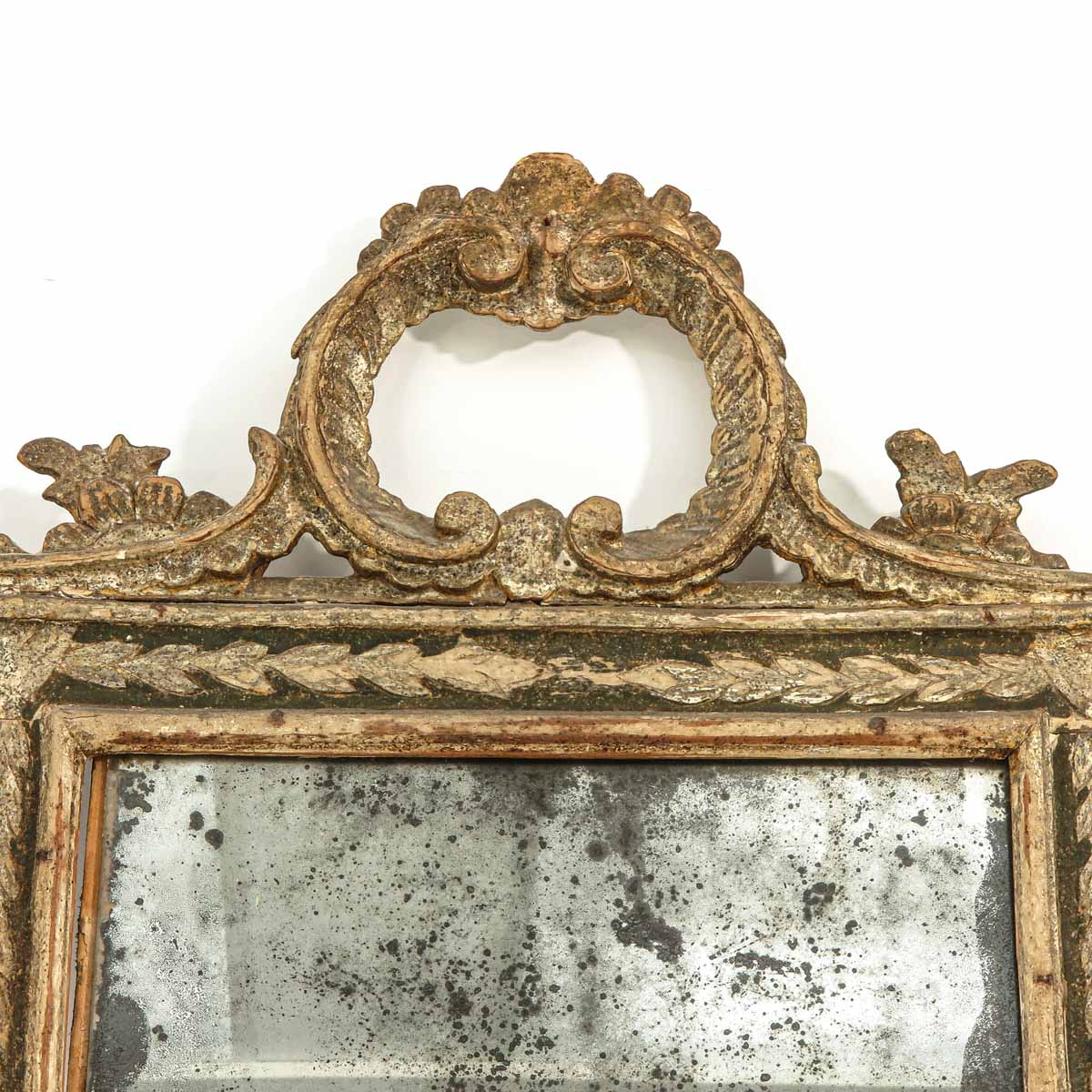 An 18th Century Venetian Mirror - Image 3 of 5