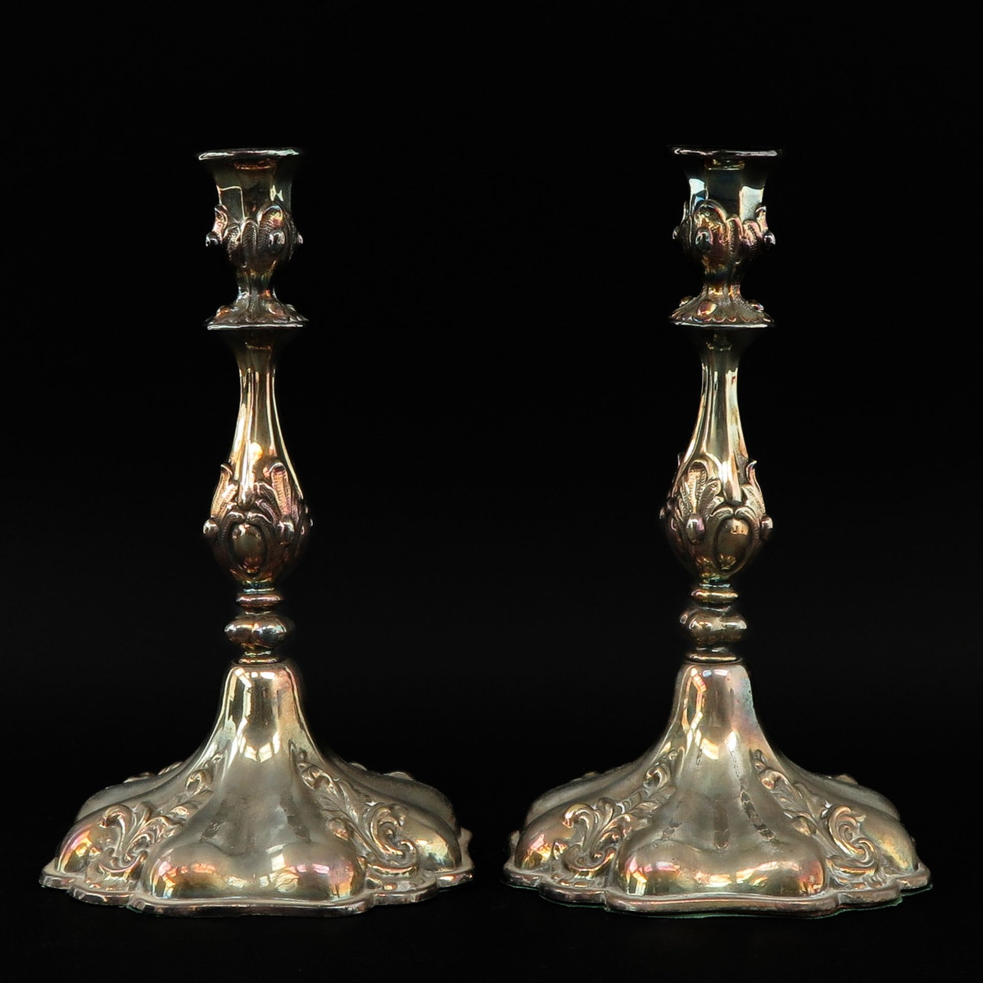 A Pair of Silver Plated Candlesticks - Bild 4 aus 6