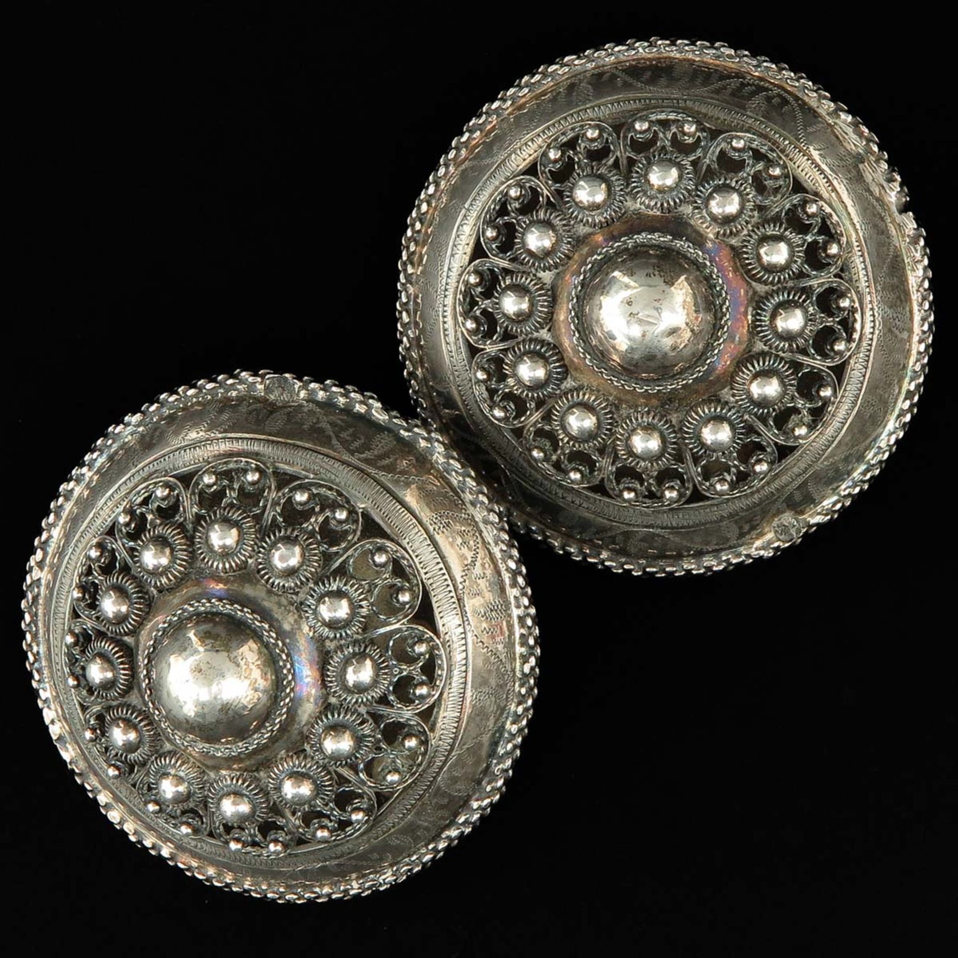 A Pair of Silver Broekstukken