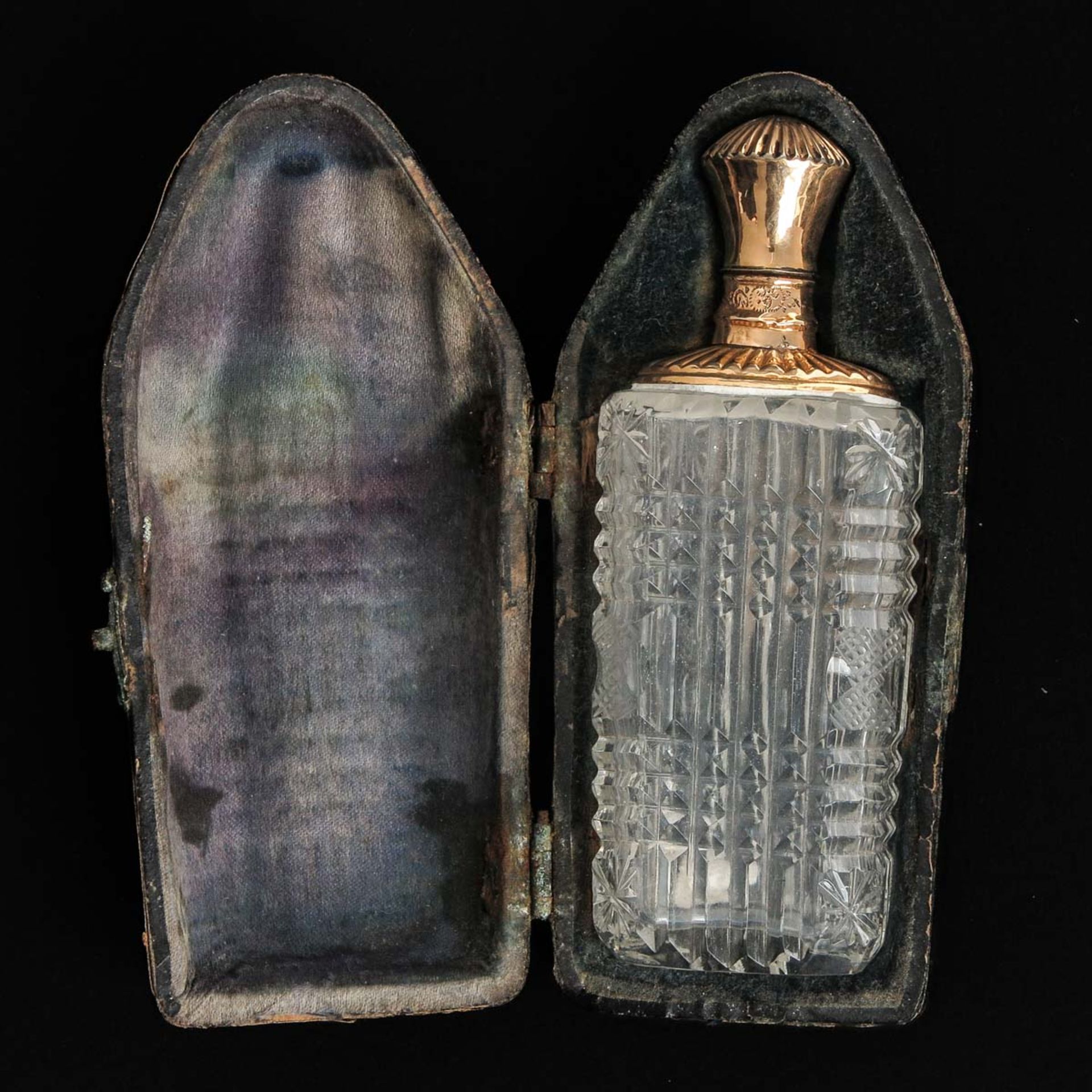 A Lot of 2 Perfume Bottles - Image 8 of 9