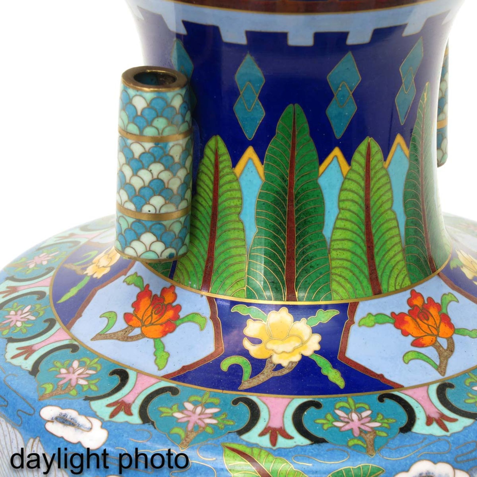 A Pair of Cloisonne Vases - Image 9 of 10