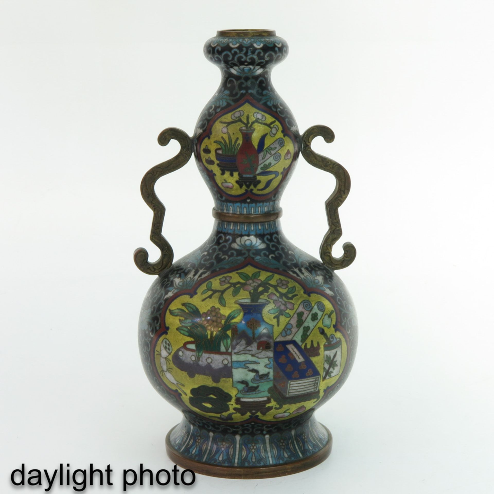 A Cloisonne Vase - Image 7 of 9