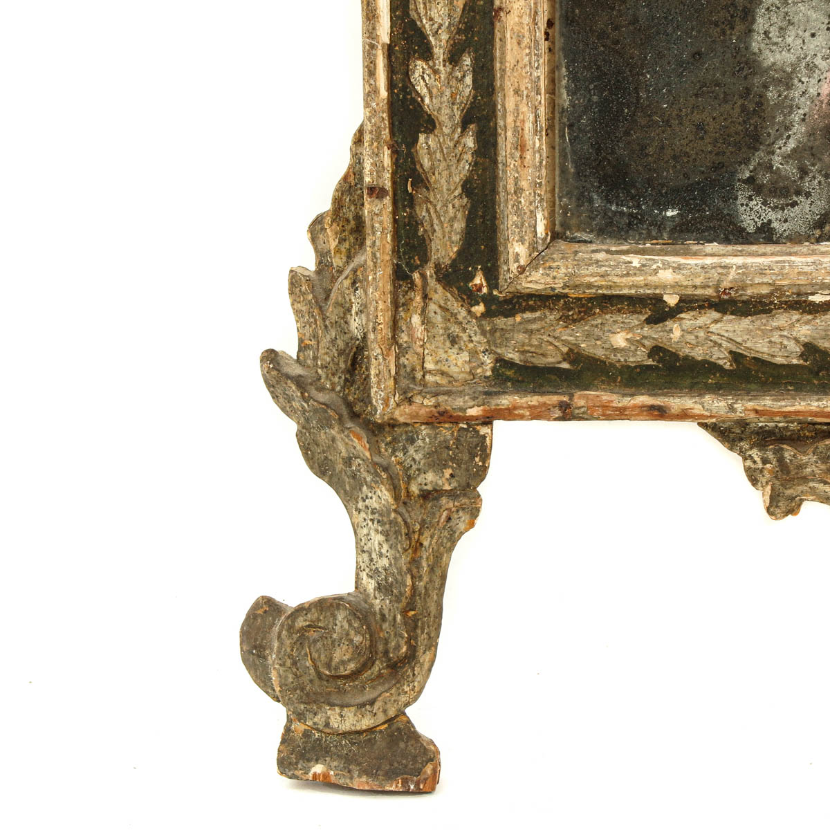 An 18th Century Venetian Mirror - Image 4 of 5