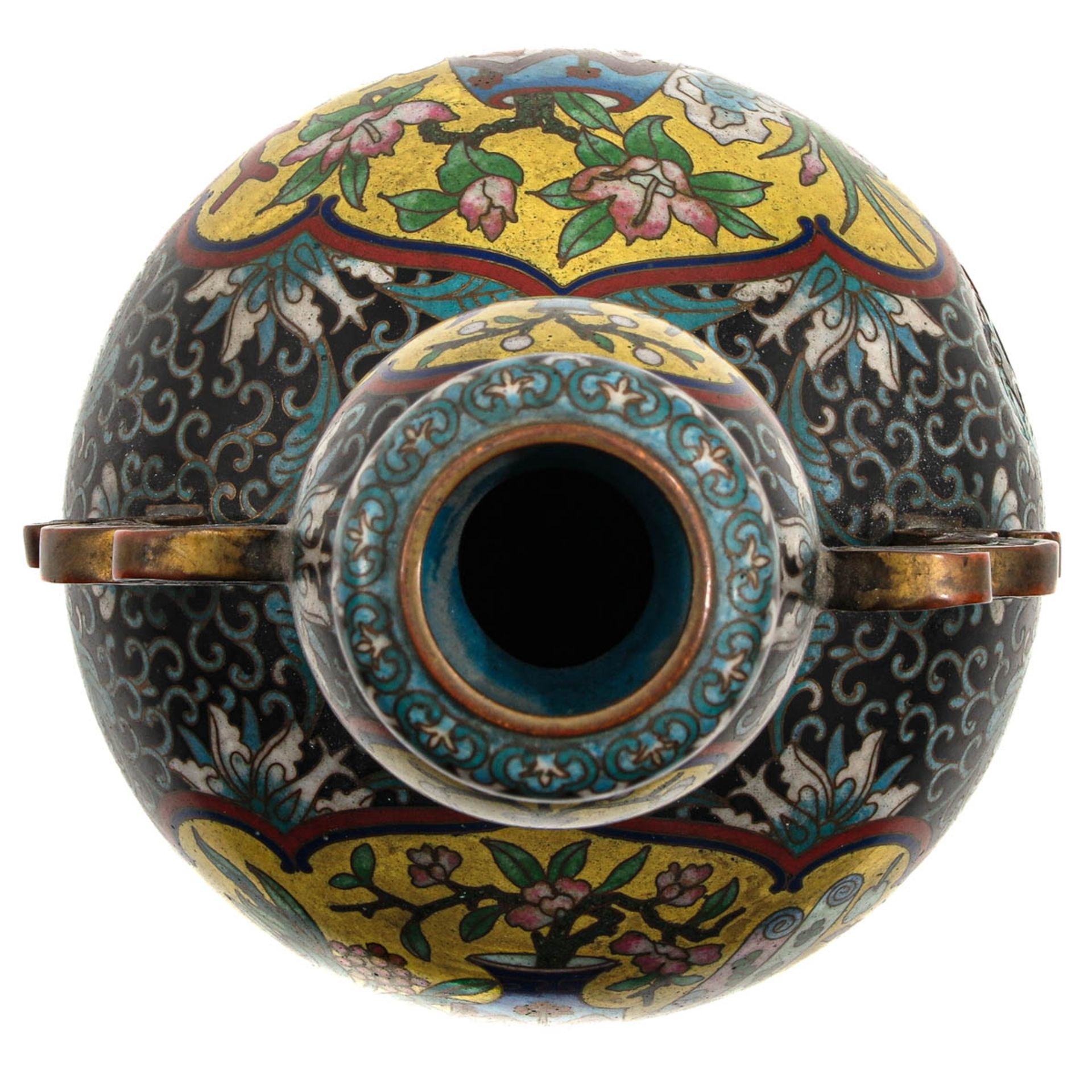 A Cloisonne Vase - Image 5 of 9