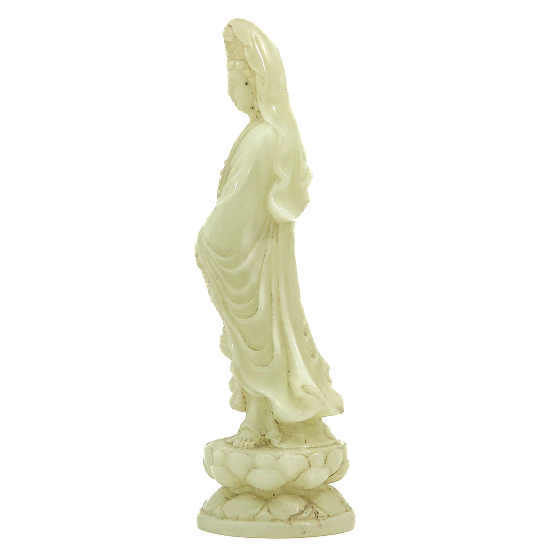 A Carved Quanyin Sculpture - Image 2 of 9