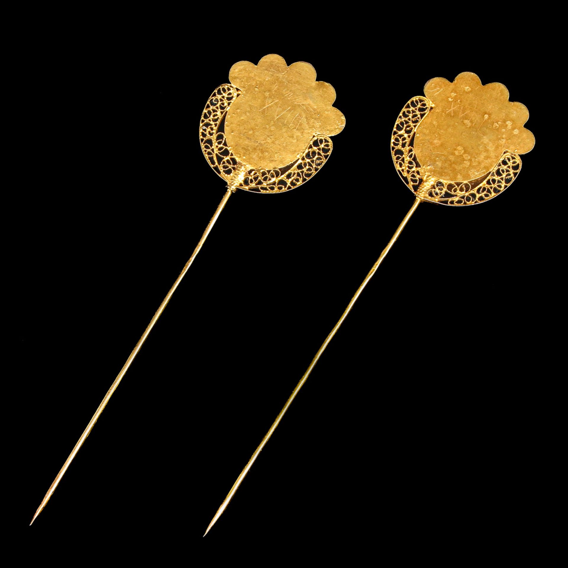 A Pair of 14KG Hat Pins - Image 2 of 4