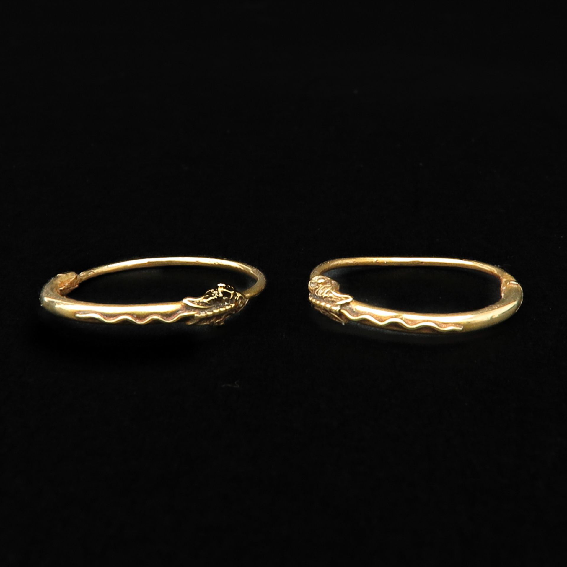 A Pair of 19th Century Fisherman Earrings - Image 3 of 4