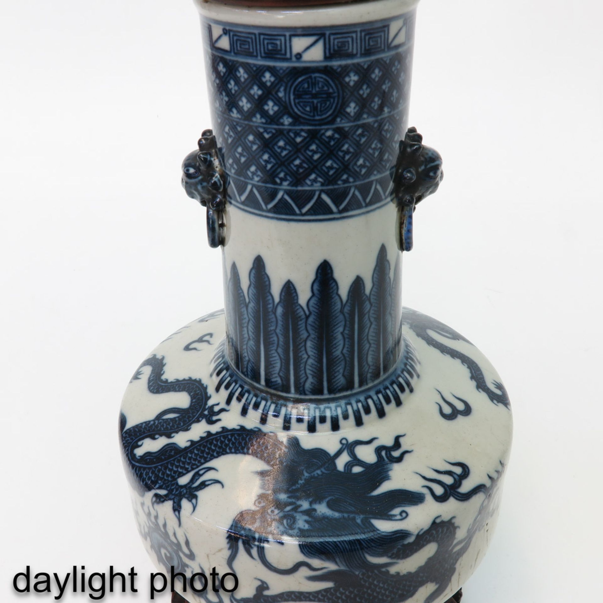 A Blue and White Lamp - Image 9 of 9