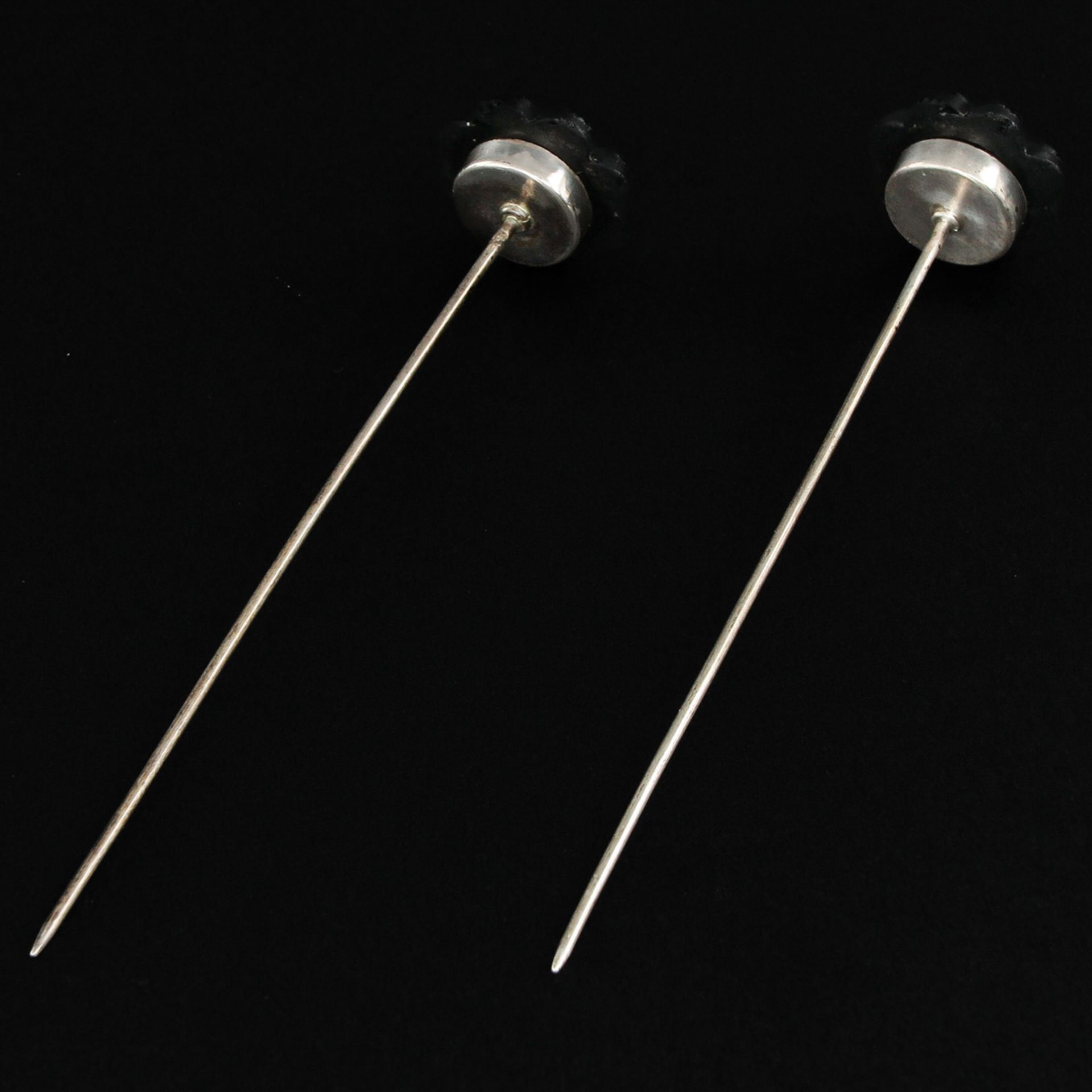 A Pair of Silver Hat Pins - Image 2 of 5