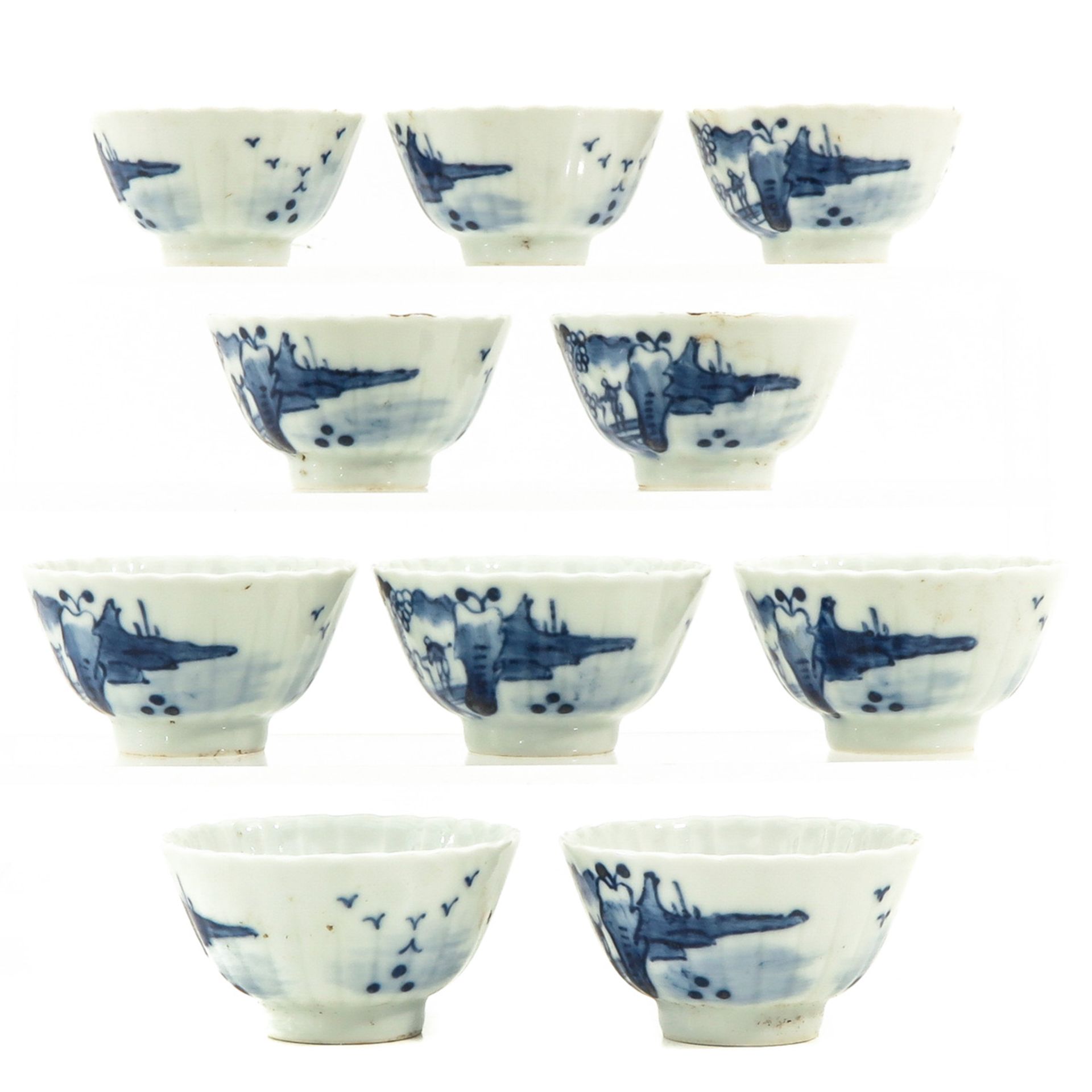 A Series of 10 Blue and White Cups - Bild 2 aus 9