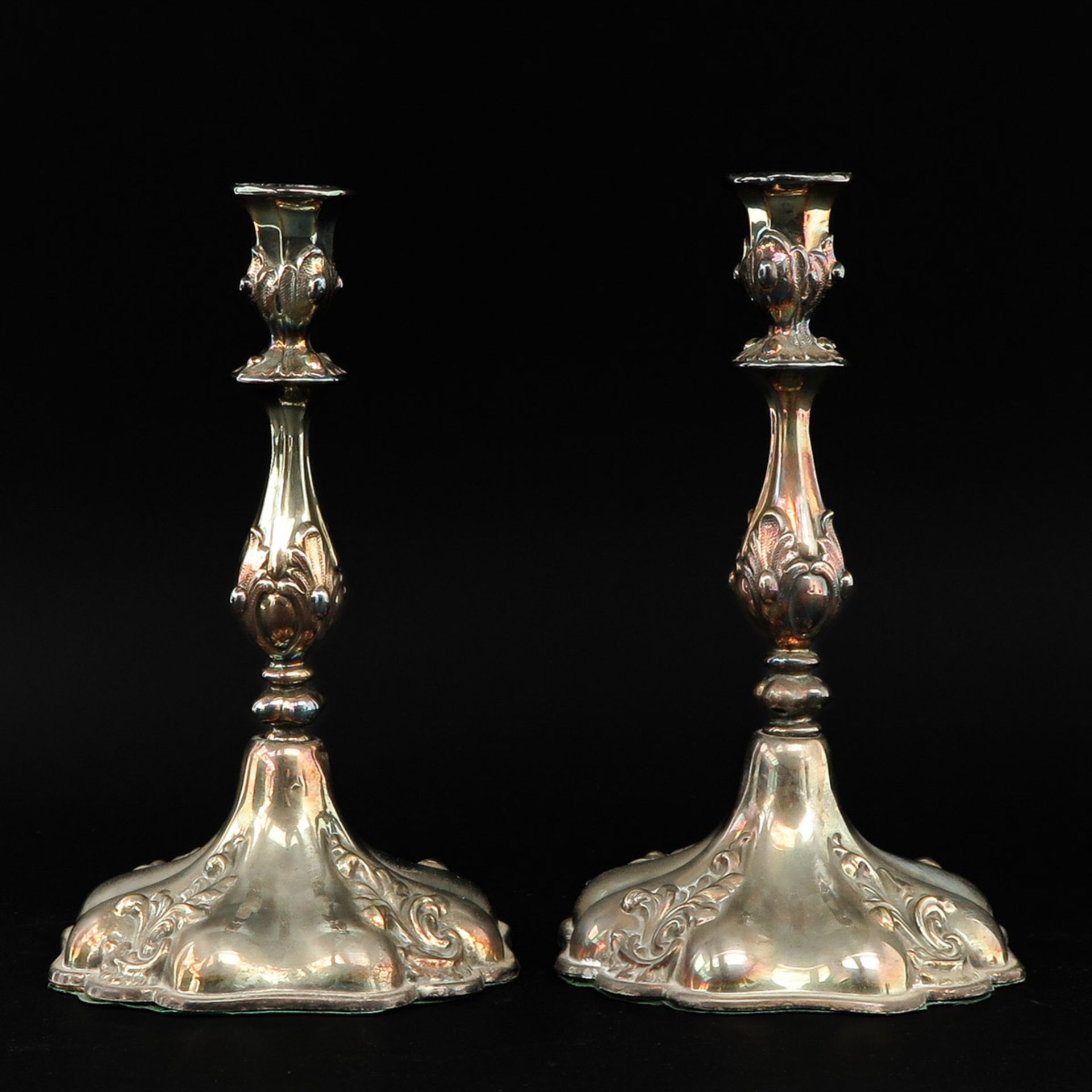 A Pair of Silver Plated Candlesticks - Bild 2 aus 6