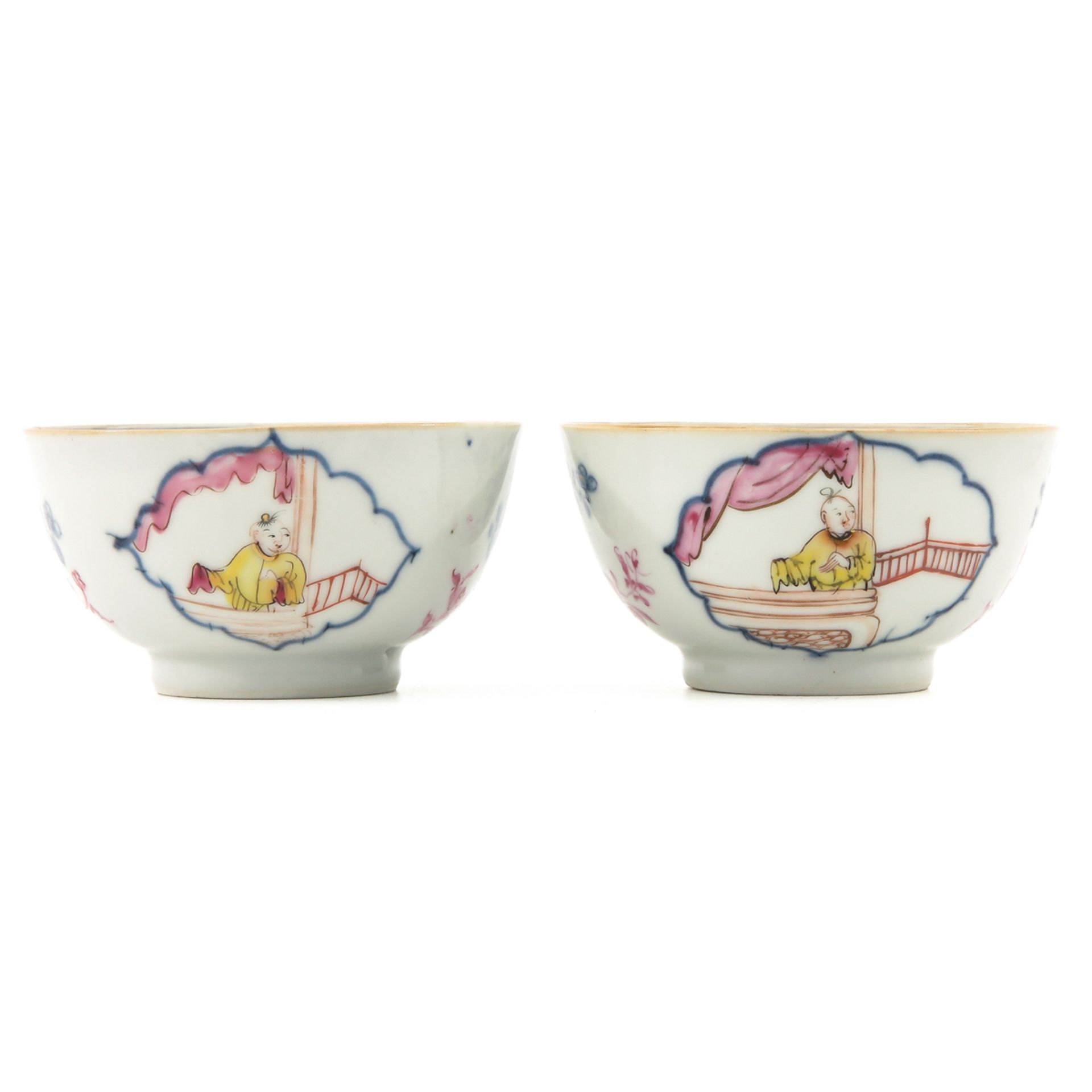 A Lot of 2 Famille Rose Cups and Saucers - Image 3 of 10