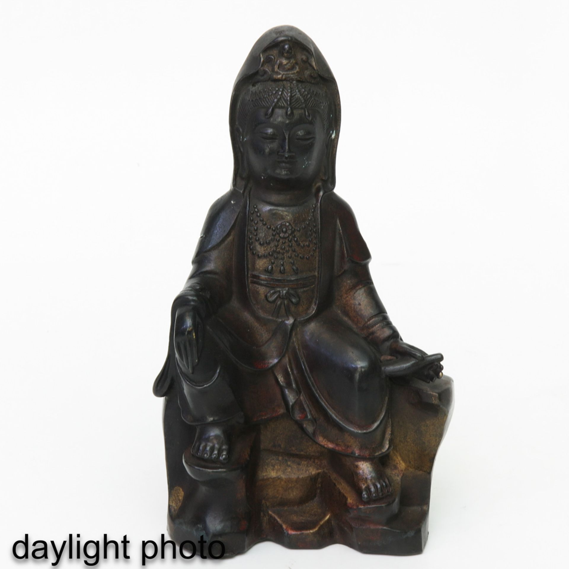 A Bronze Quanyin Sculpture - Image 7 of 9
