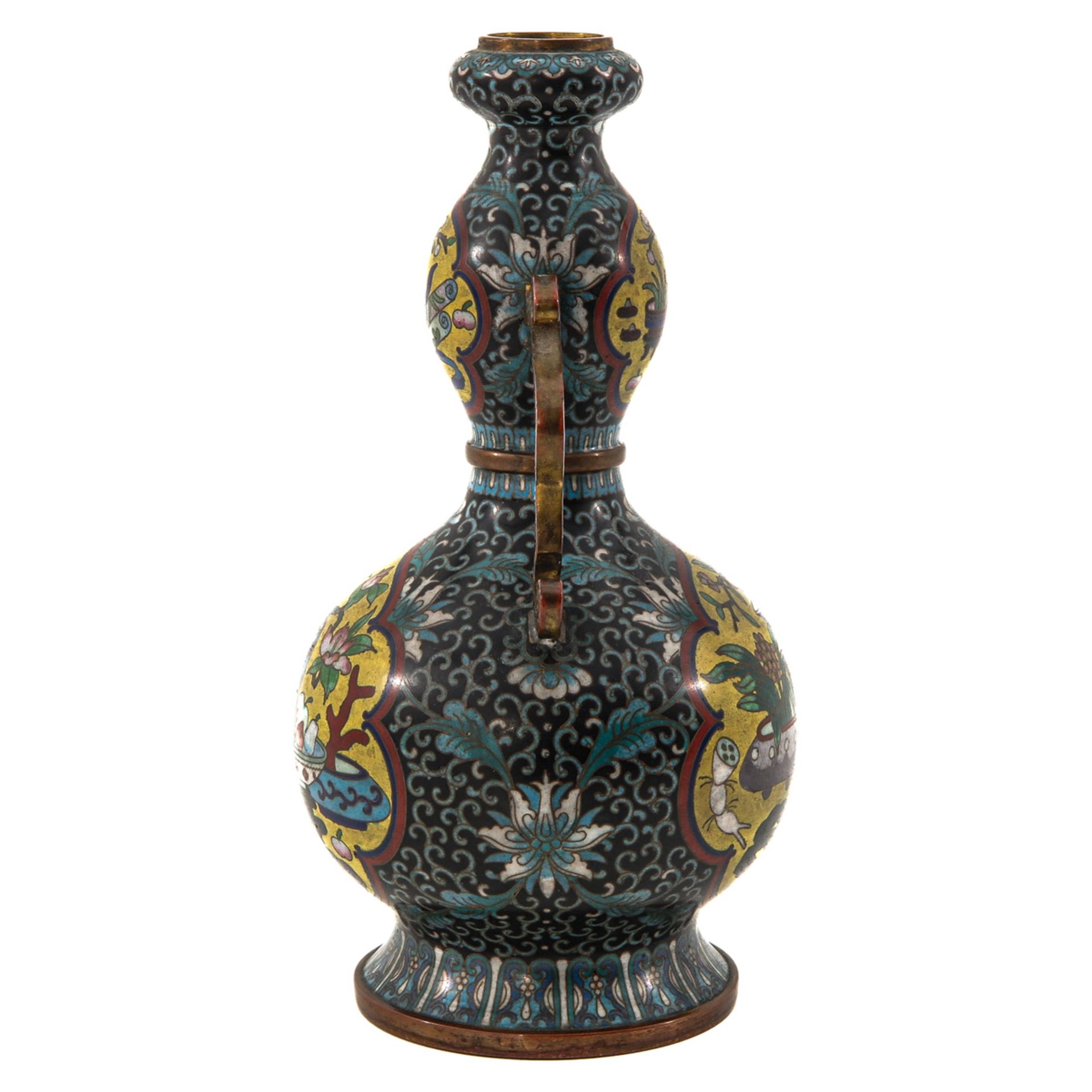 A Cloisonne Vase - Image 4 of 9