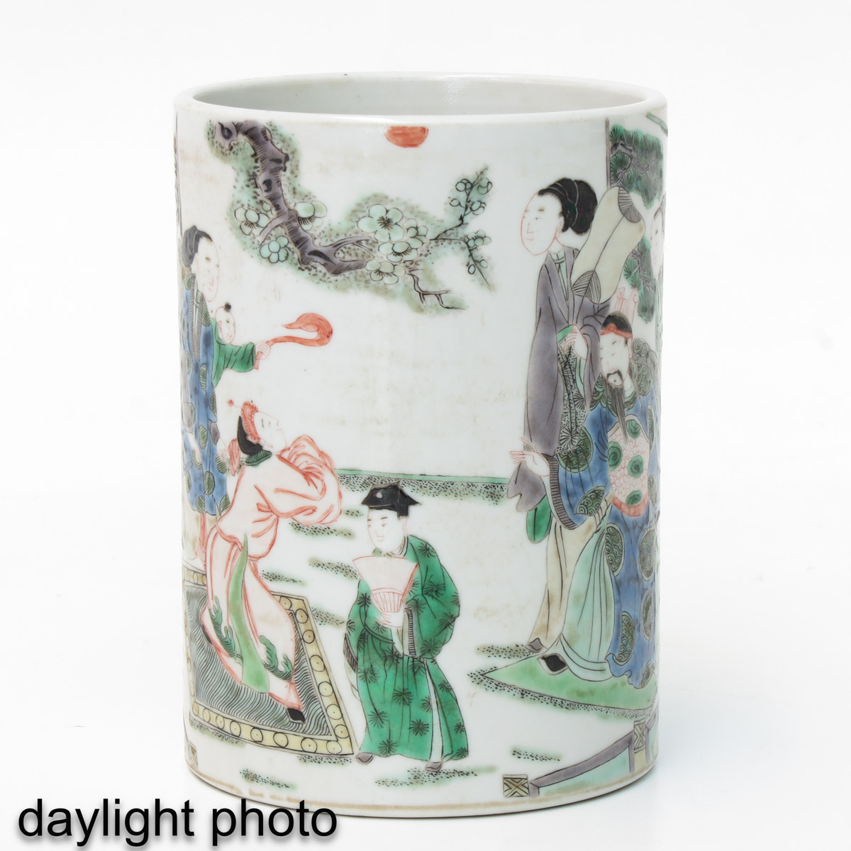 A Famille Verte Brush Pot - Image 7 of 9