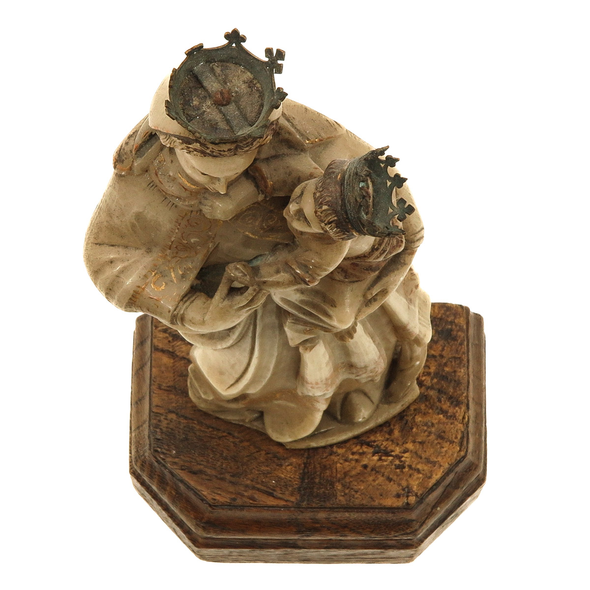 A 17th Century Sculpture of Madonna with Child - Image 5 of 8