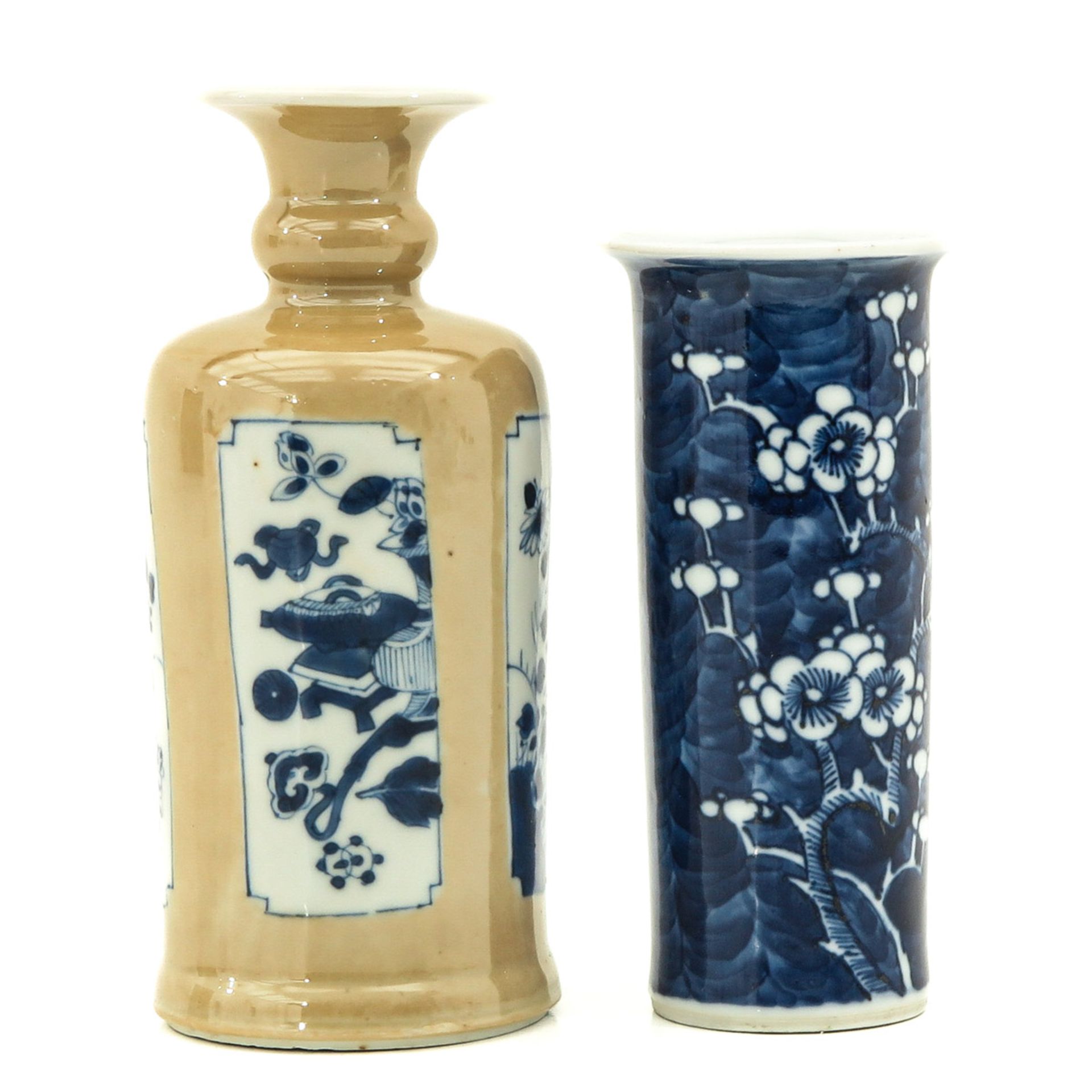 A Lot of 2 Vases - Image 3 of 9